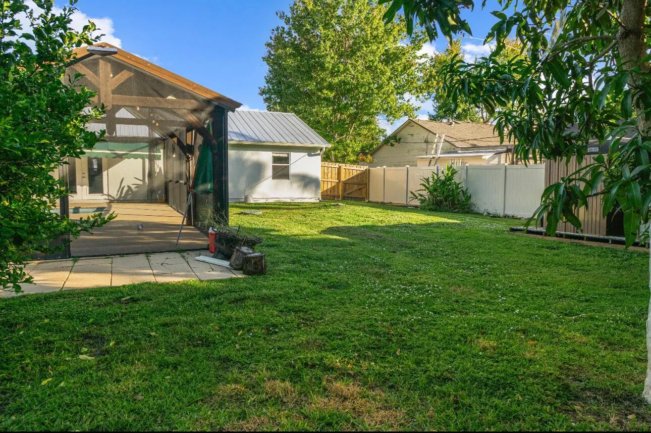 2230 SE Dill Lane SE