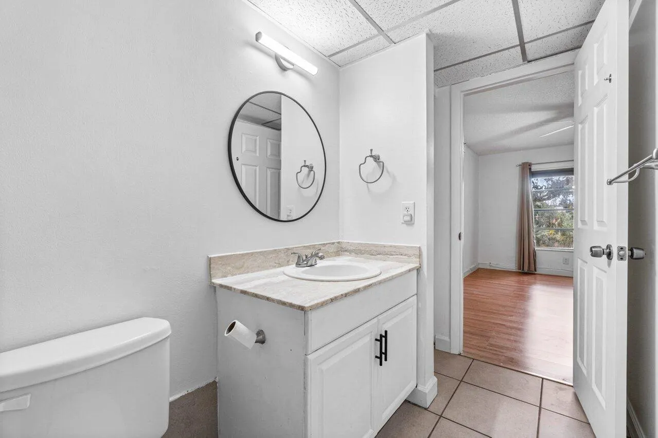 450 NW 20th Street, #2080