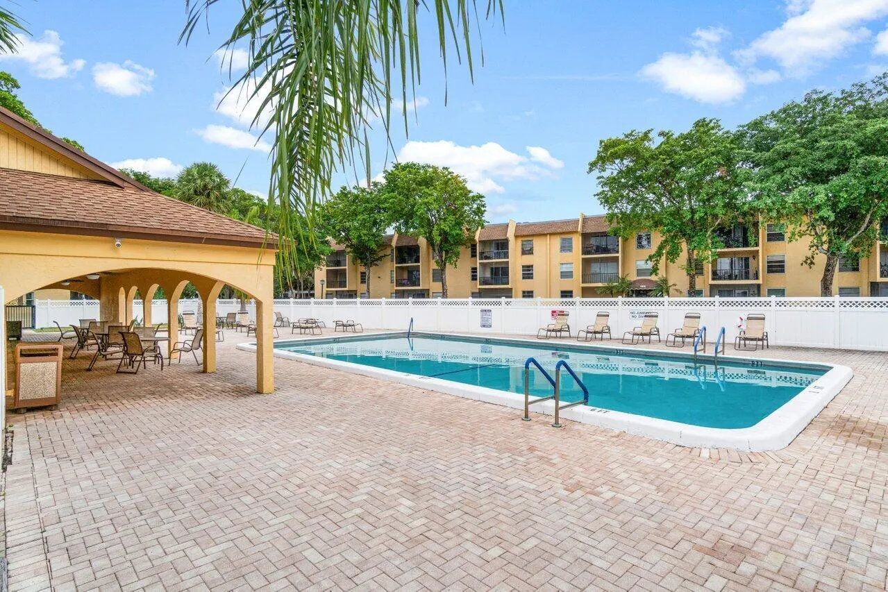 450 NW 20th Street, #2080