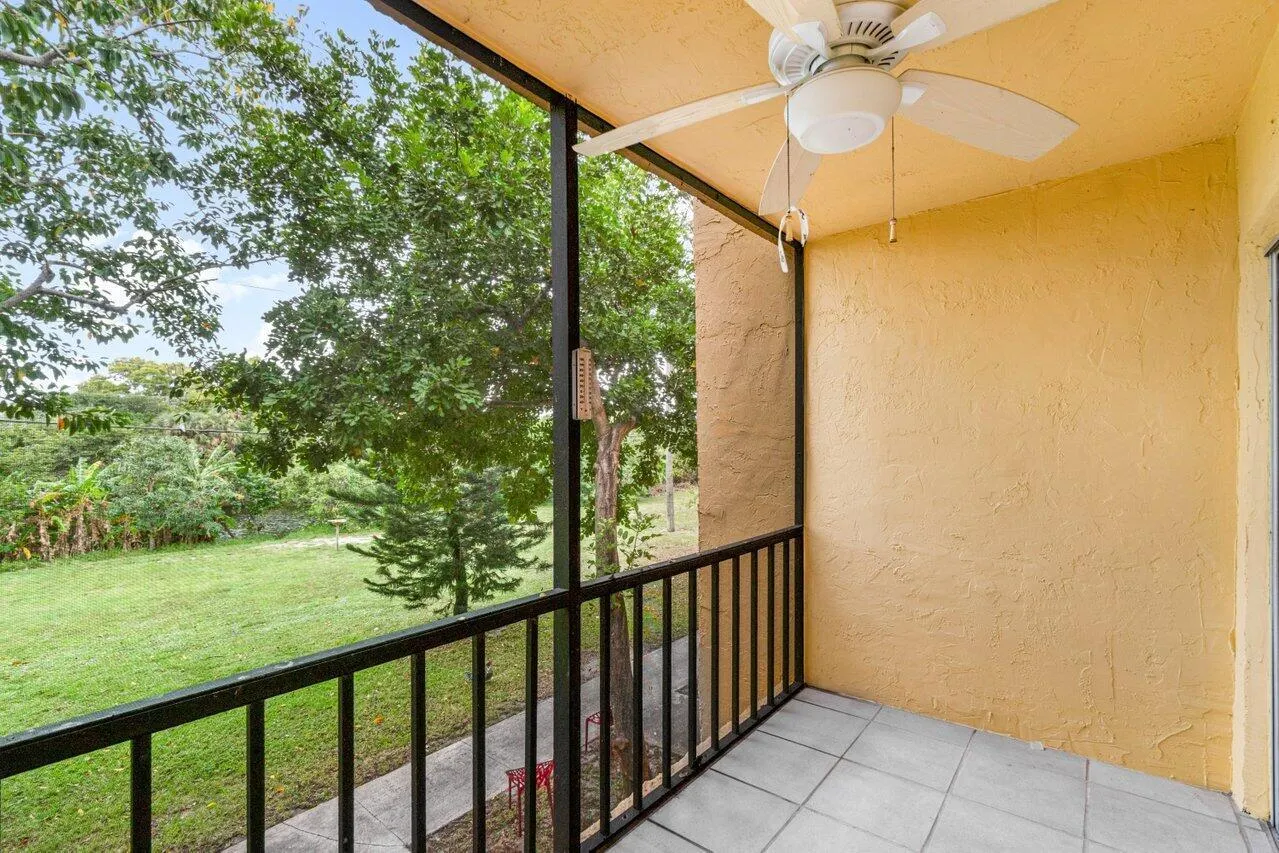 450 NW 20th Street, #2080