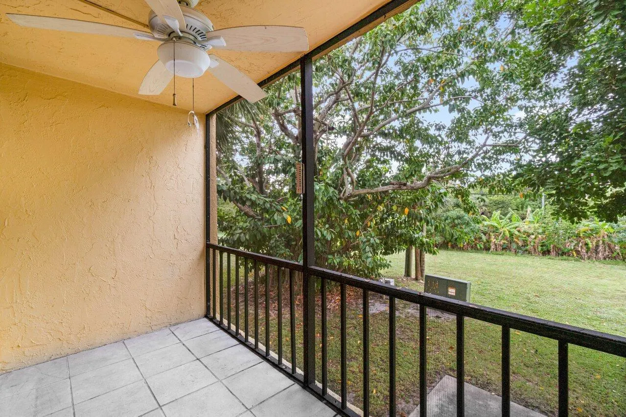 450 NW 20th Street, #2080