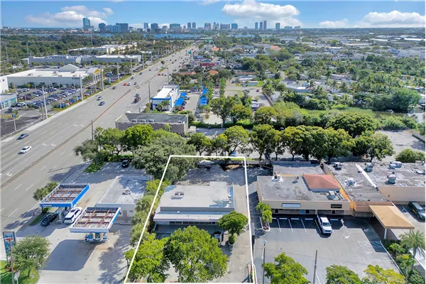 964 N Congress Avenue