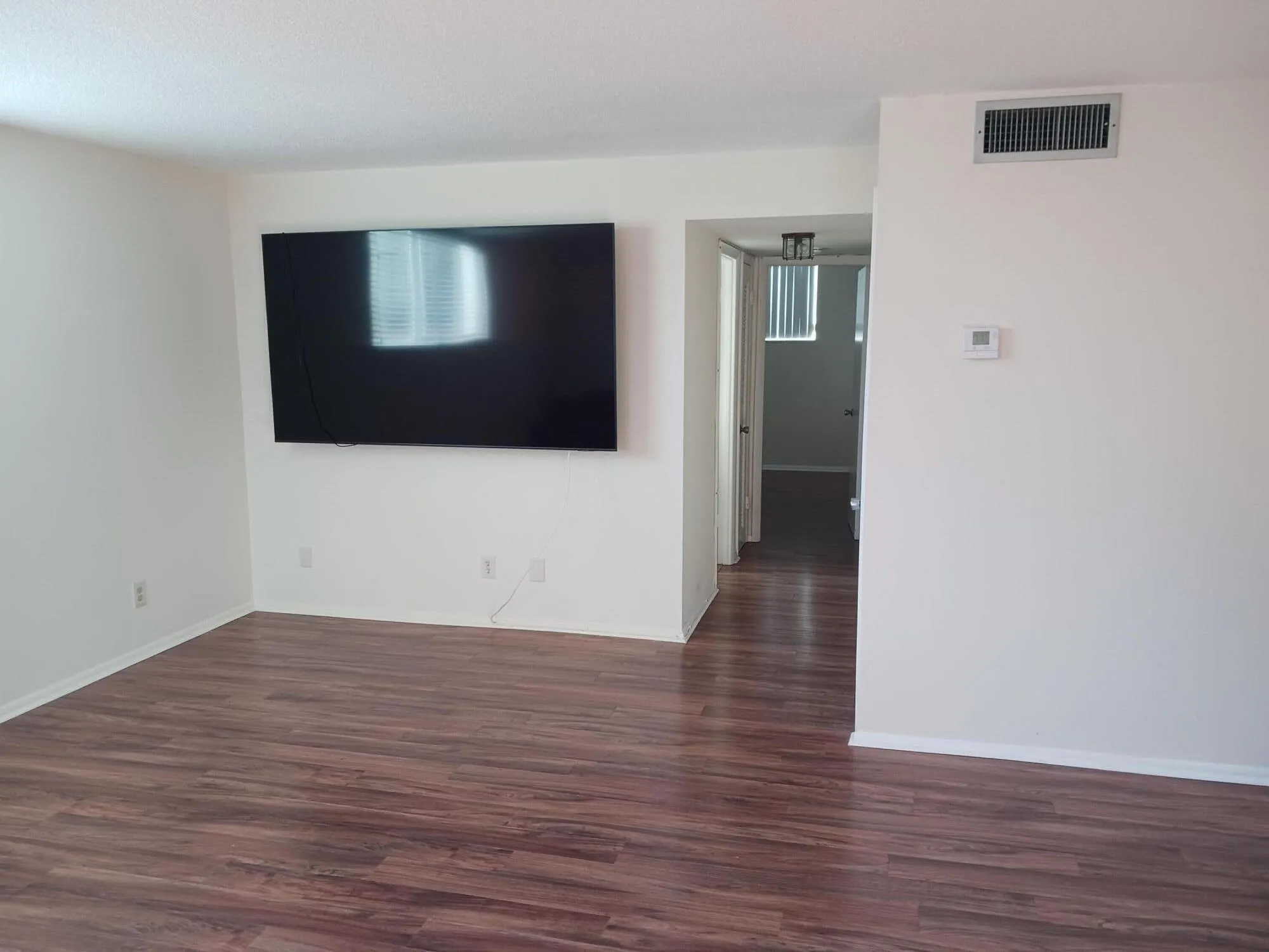 109 Paradise Harbour Blvd, #415