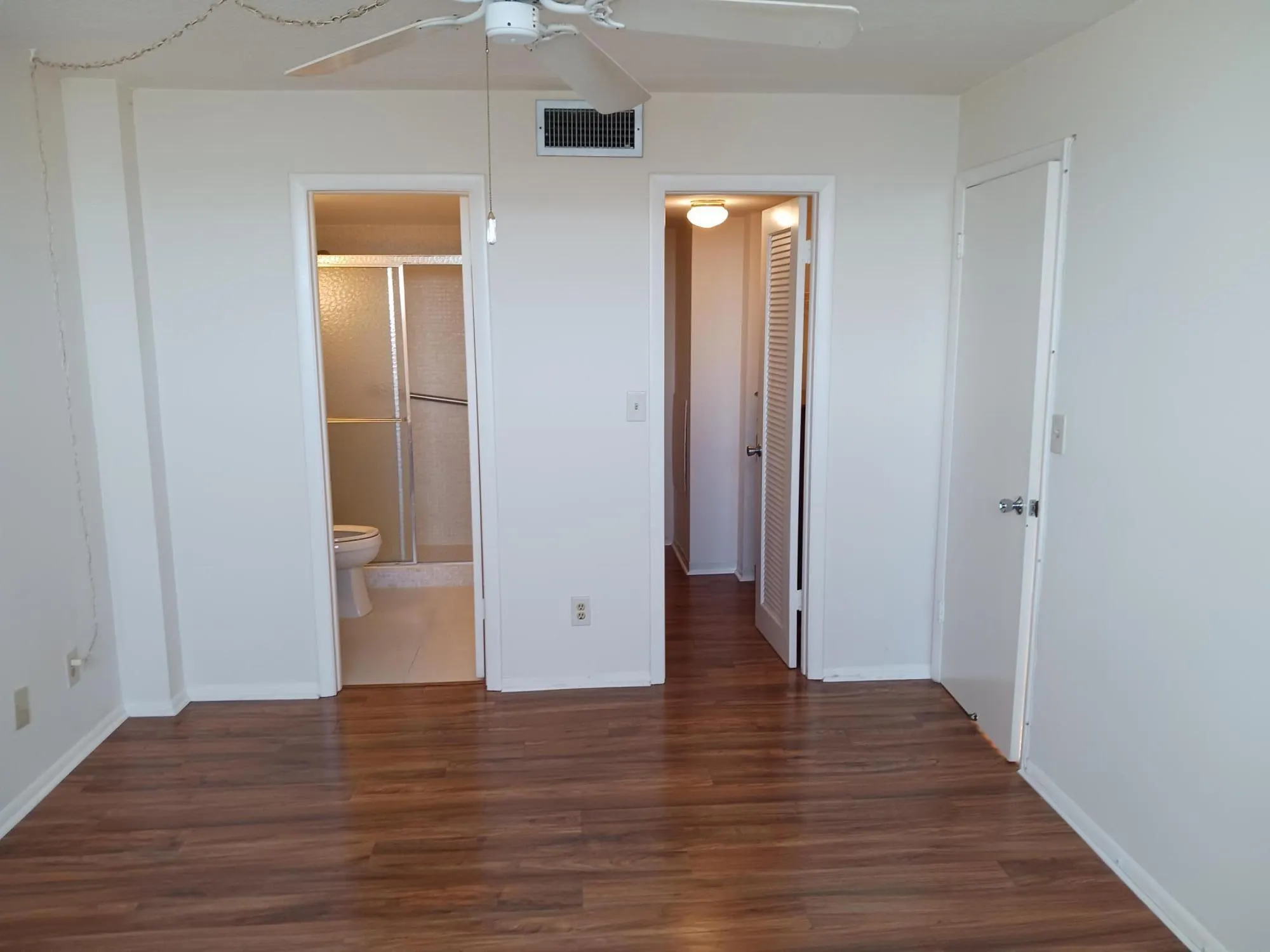 109 Paradise Harbour Blvd, #415