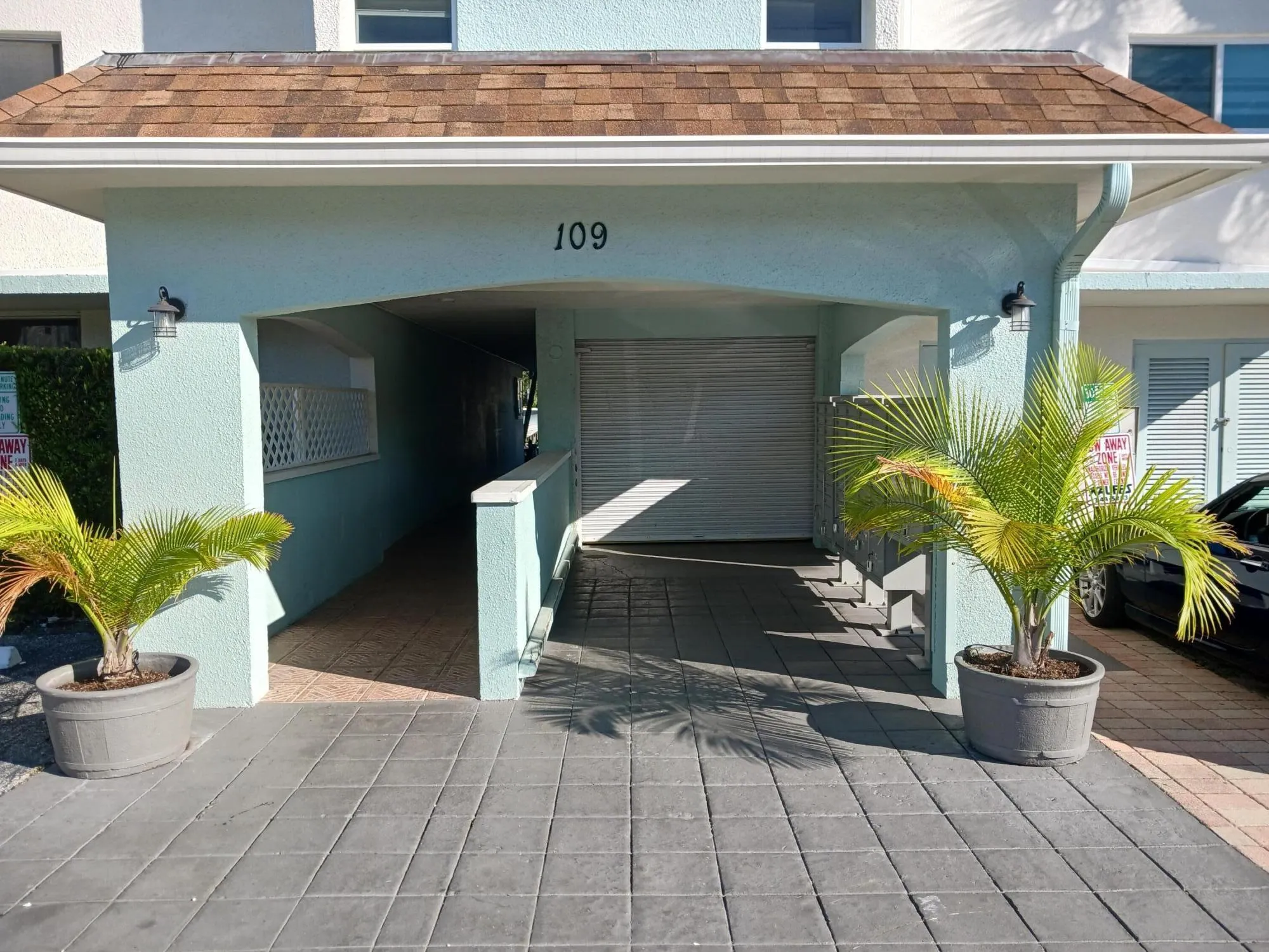 109 Paradise Harbour Blvd, #415