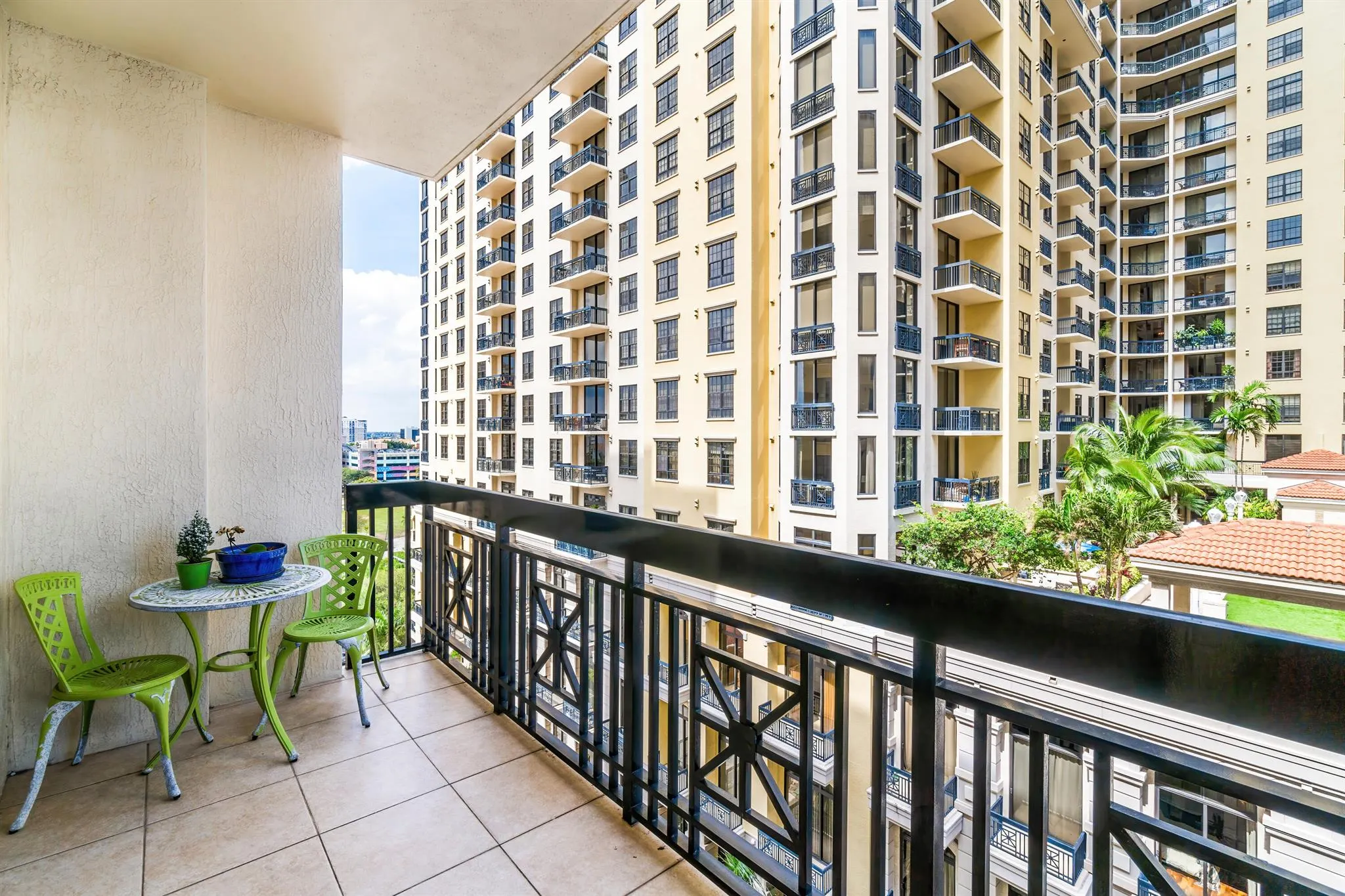 801 S Olive Avenue, #813
