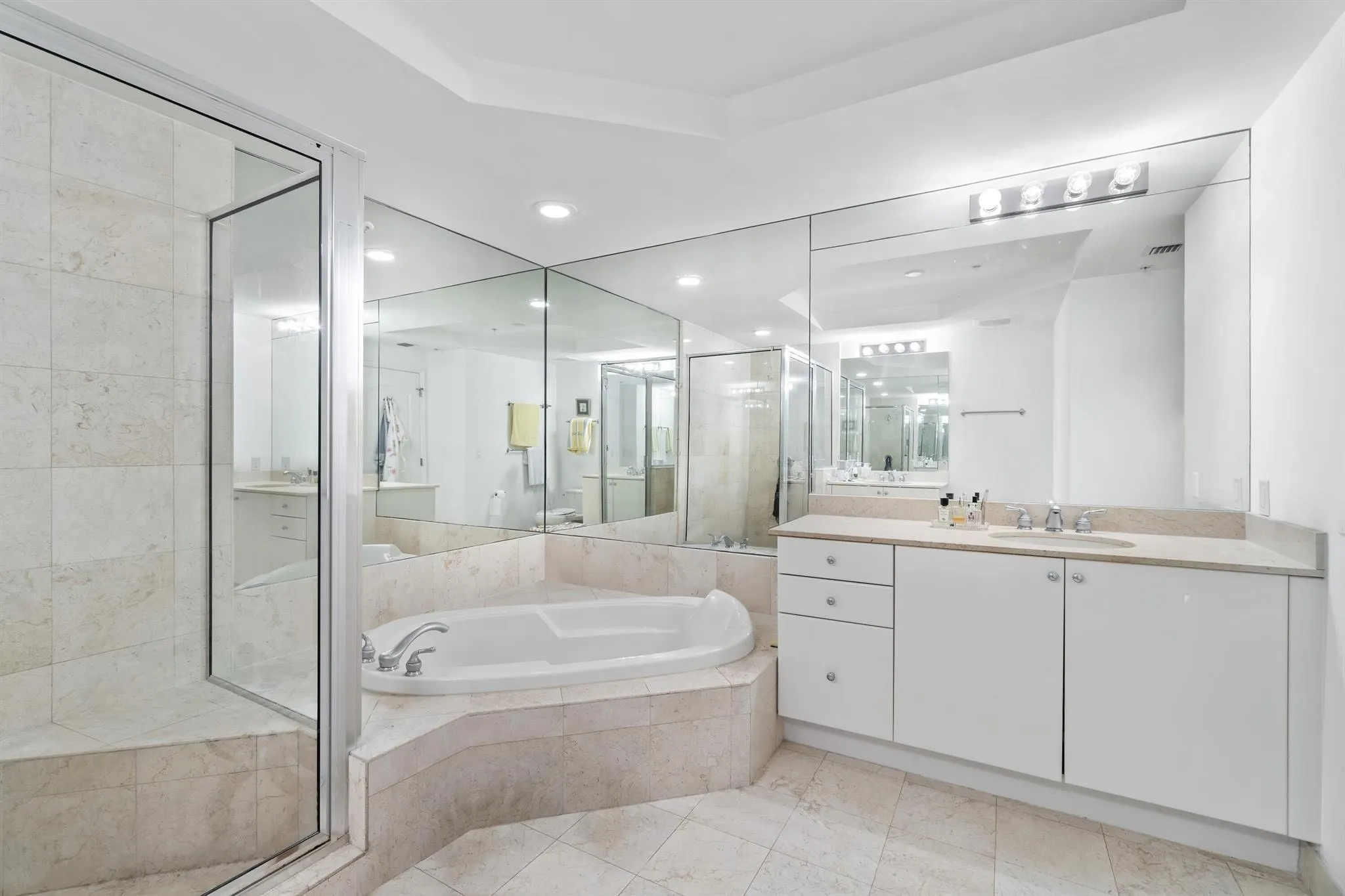 801 S Olive Avenue, #813