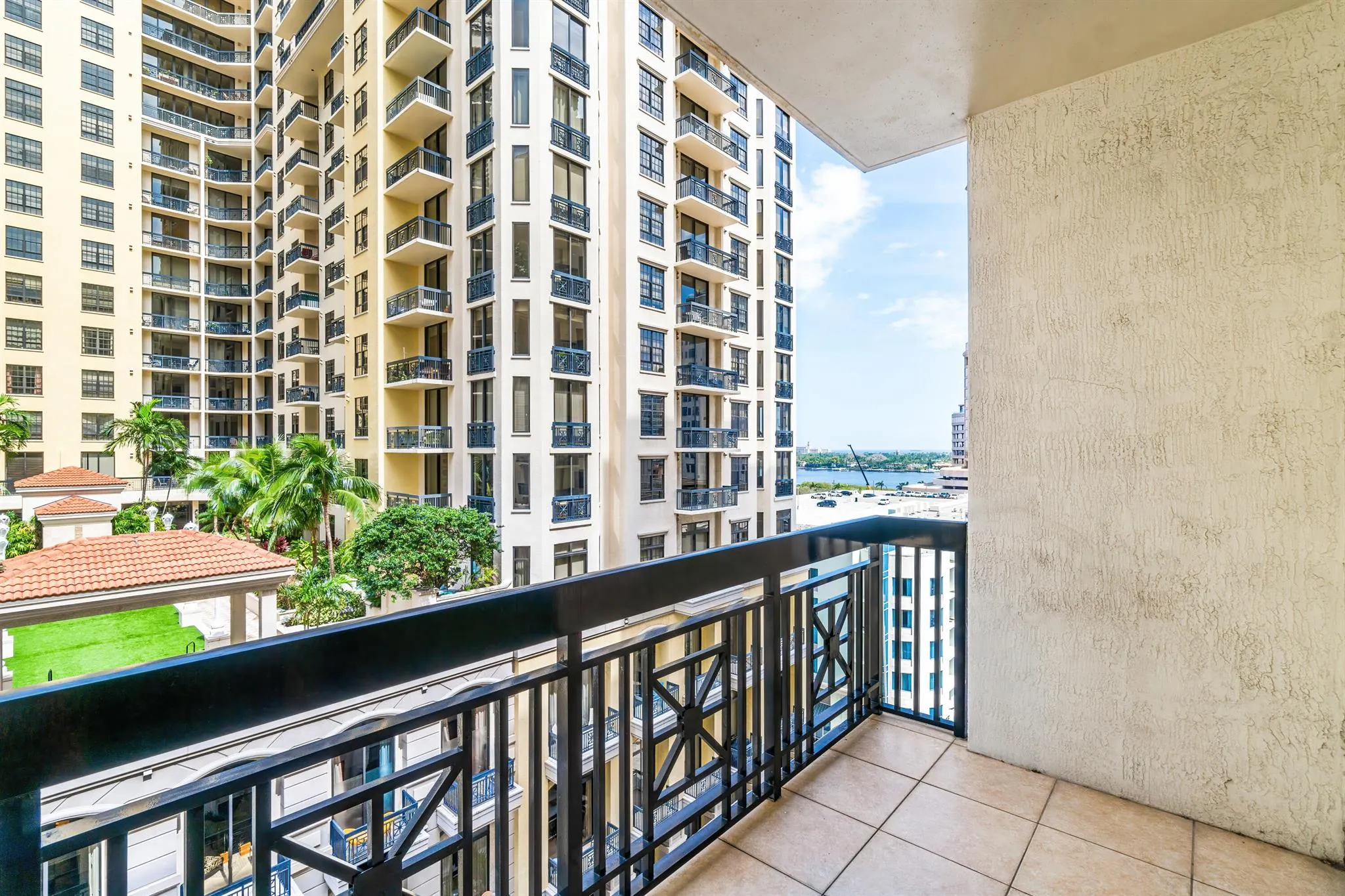 801 S Olive Avenue, #813