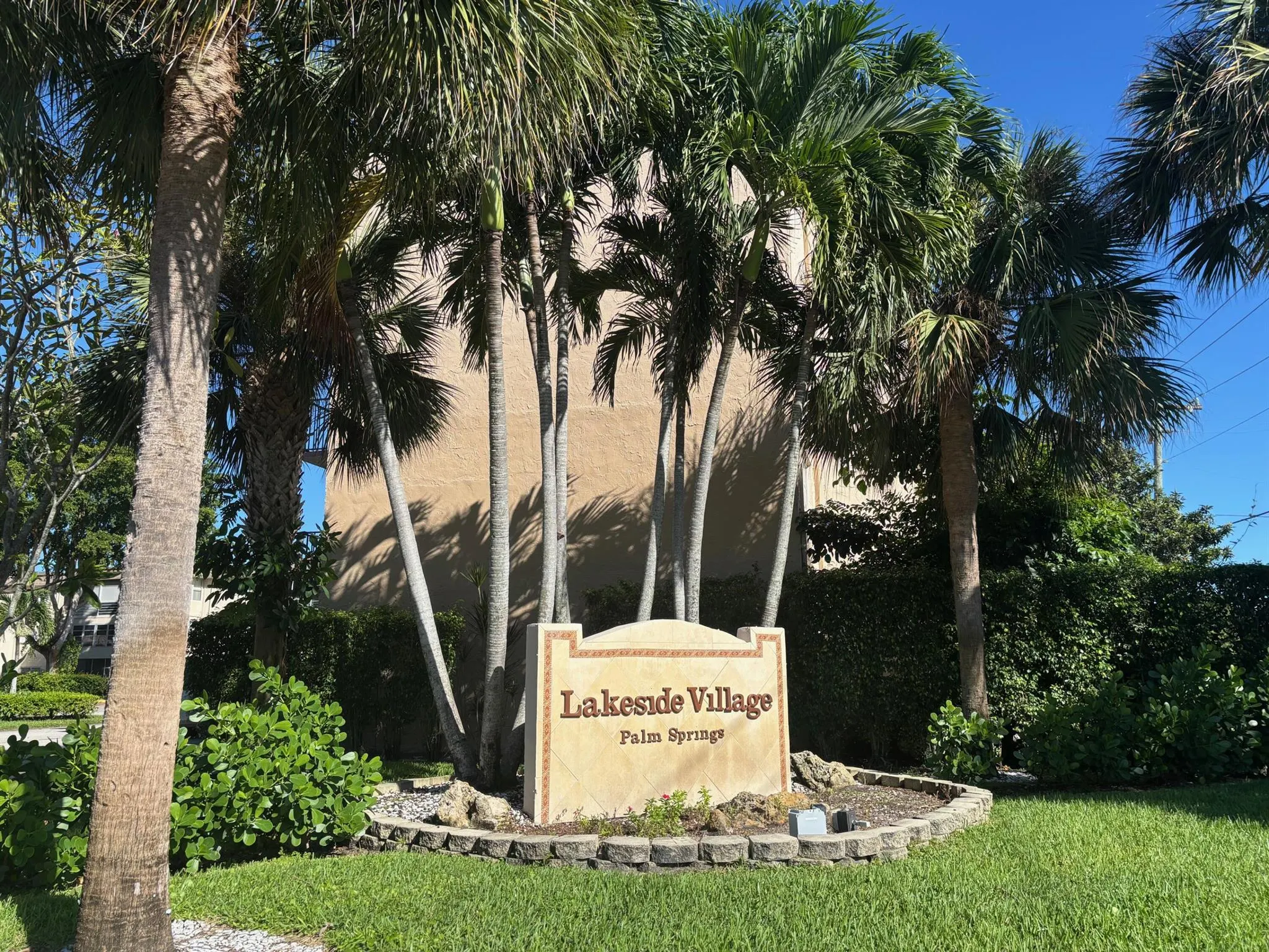 725 Lori Drive, #214