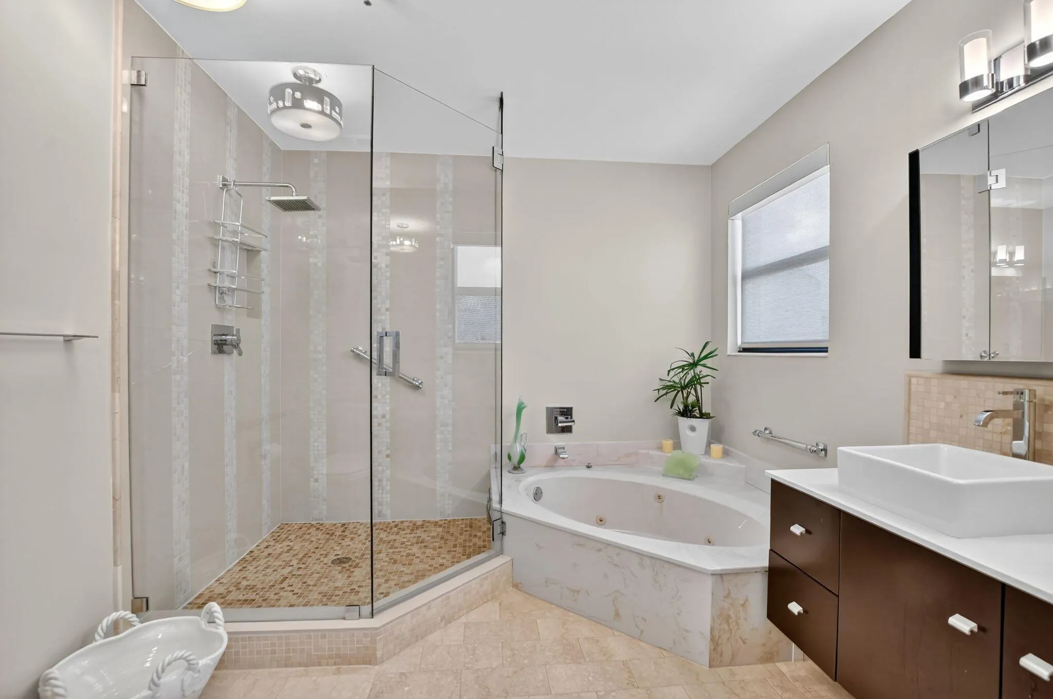 7578 Regency Lake Drive, #801