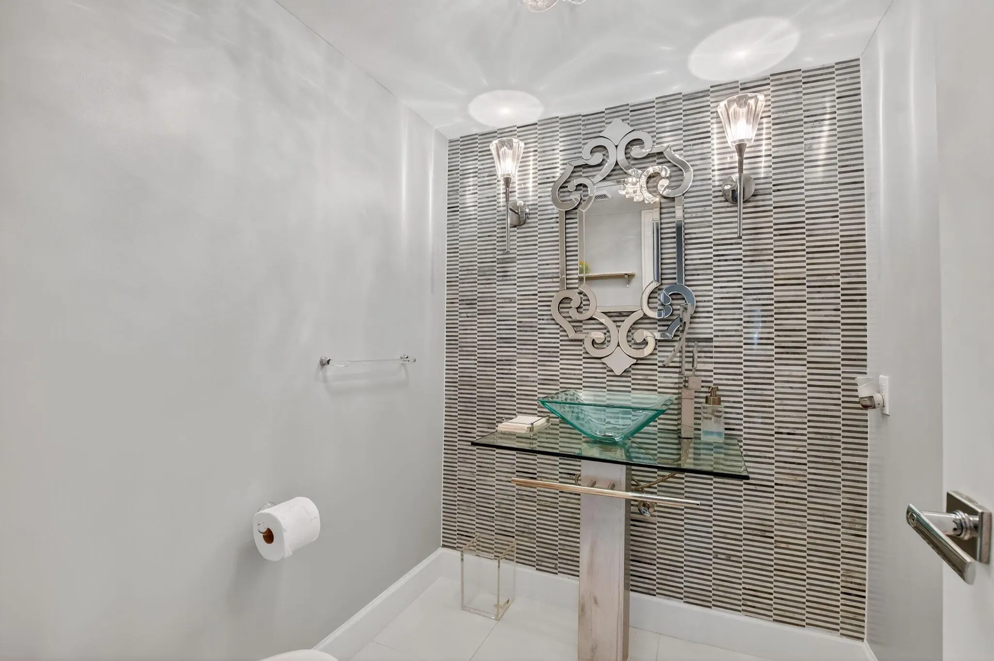 7578 Regency Lake Drive, #801