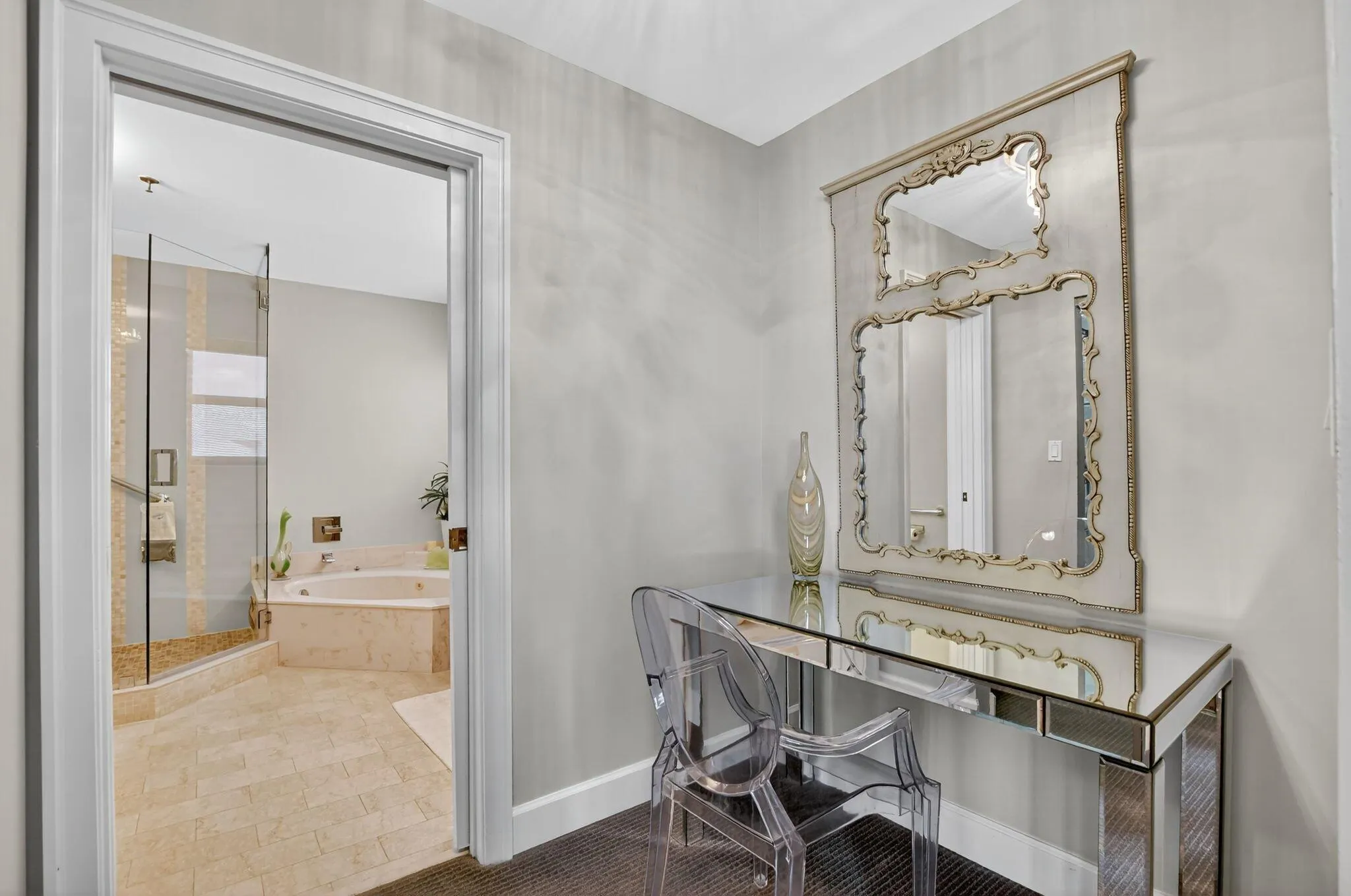 7578 Regency Lake Drive, #801