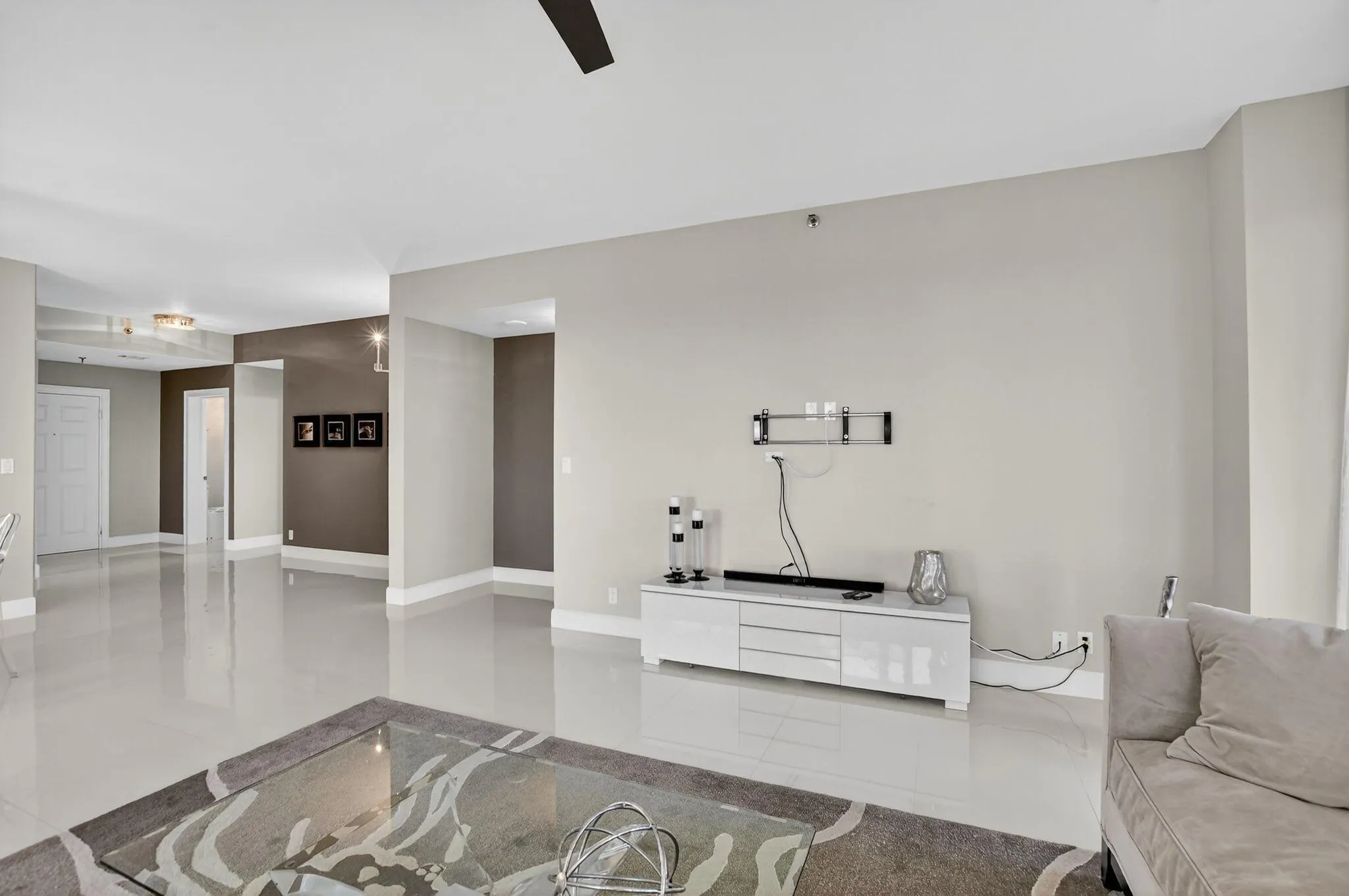 7578 Regency Lake Drive, #801
