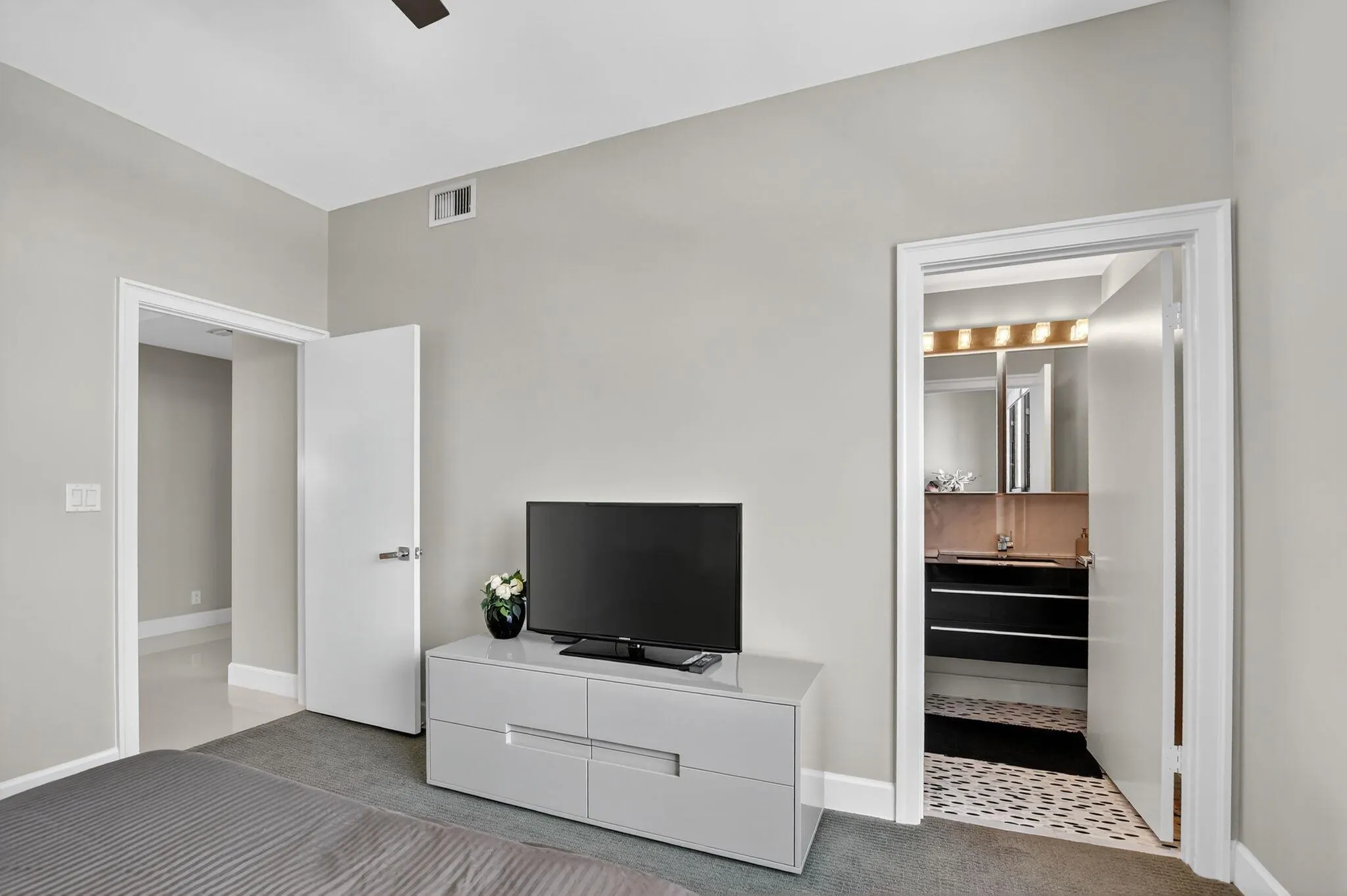 7578 Regency Lake Drive, #801