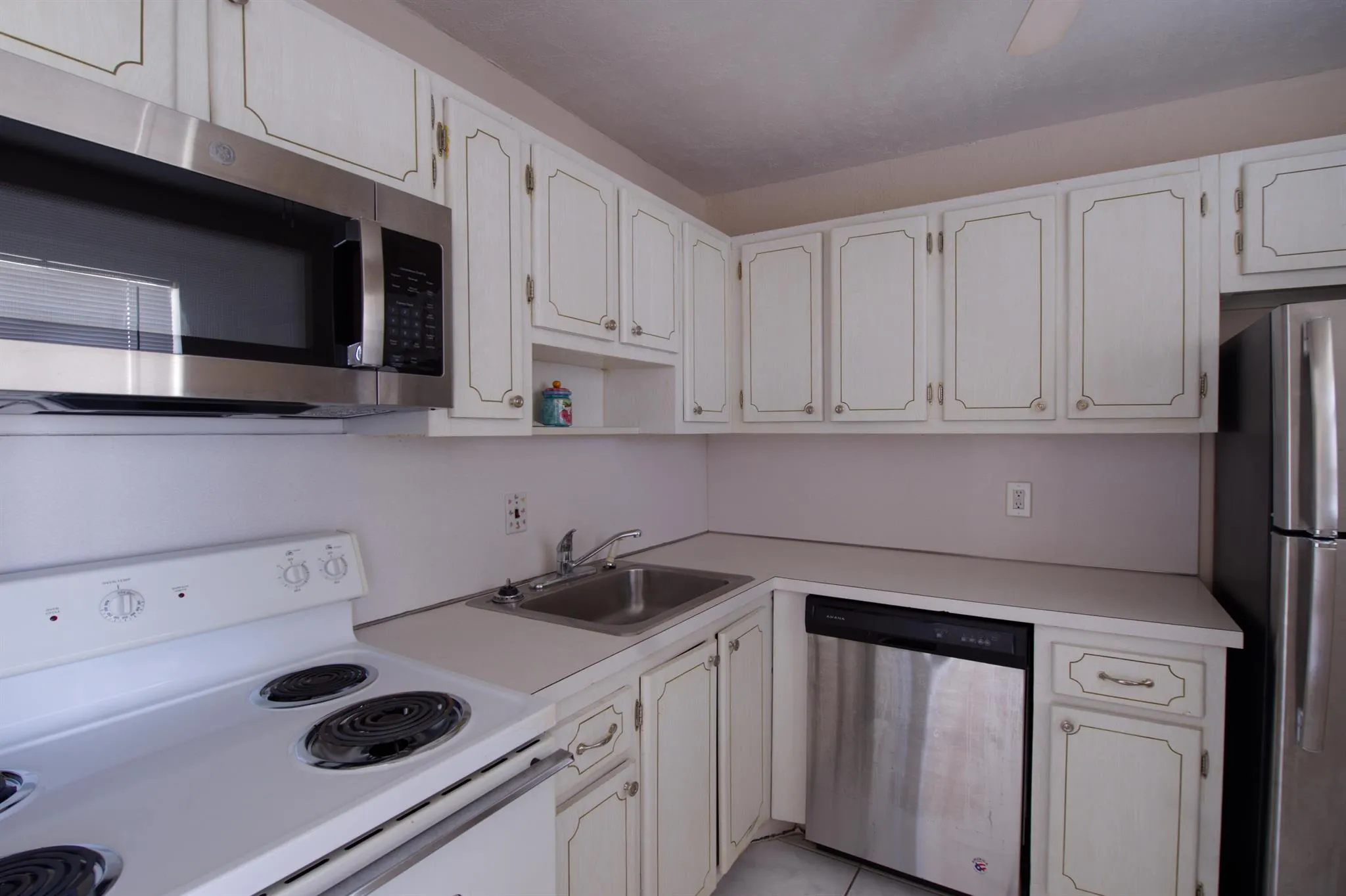 2102 NE 1st Way, #202