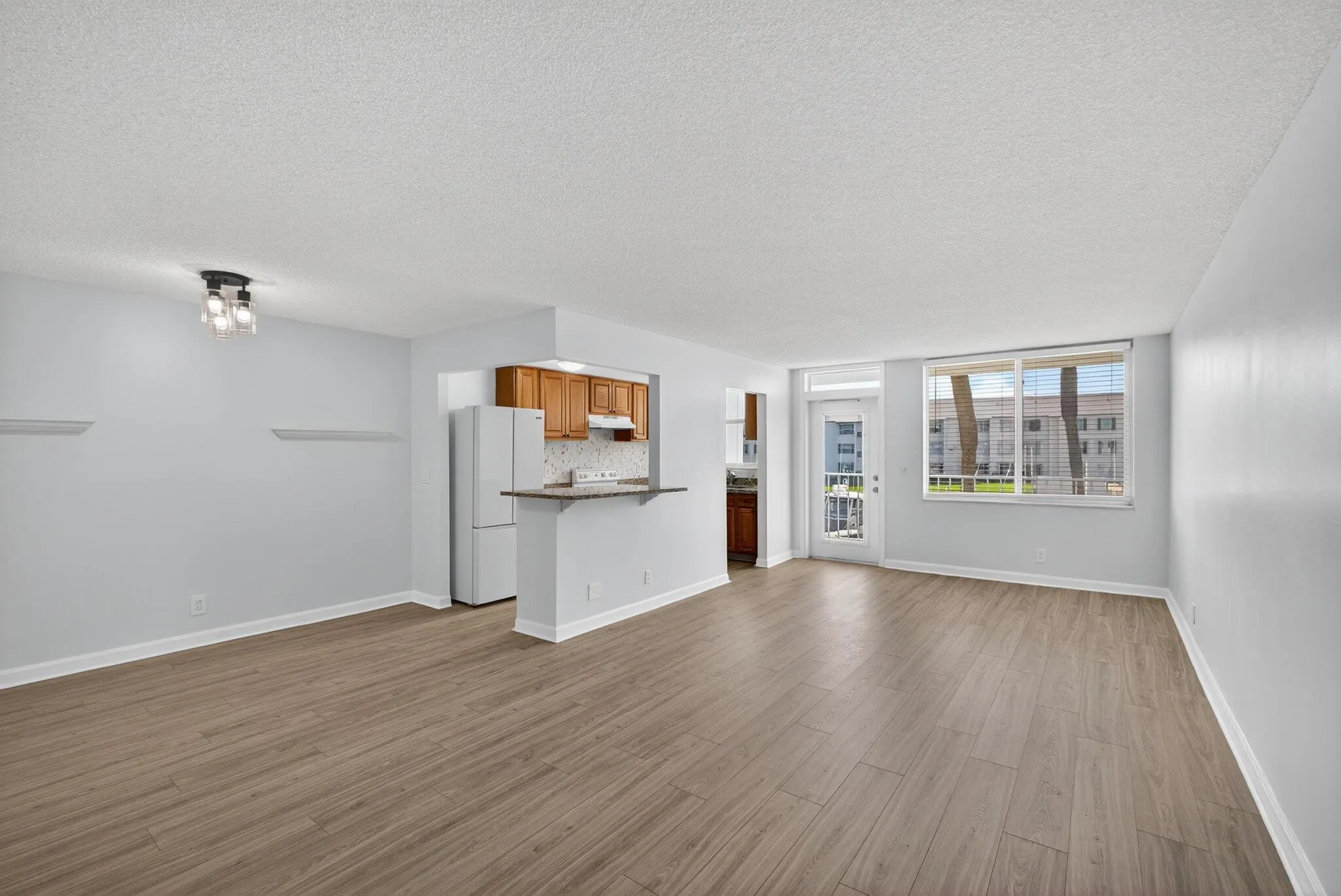 104 Paradise Harbour Boulevard, #203