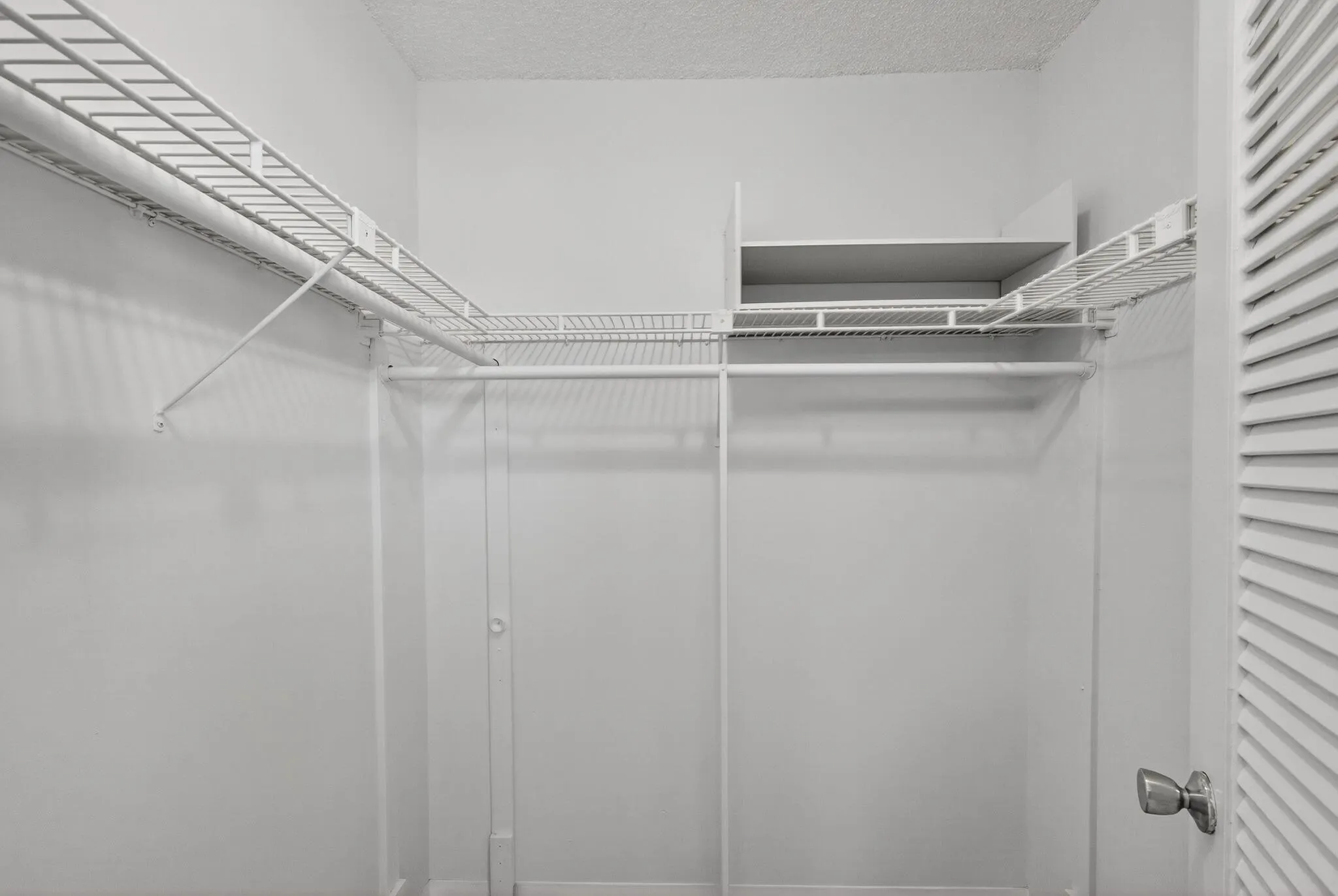 104 Paradise Harbour Boulevard, #203