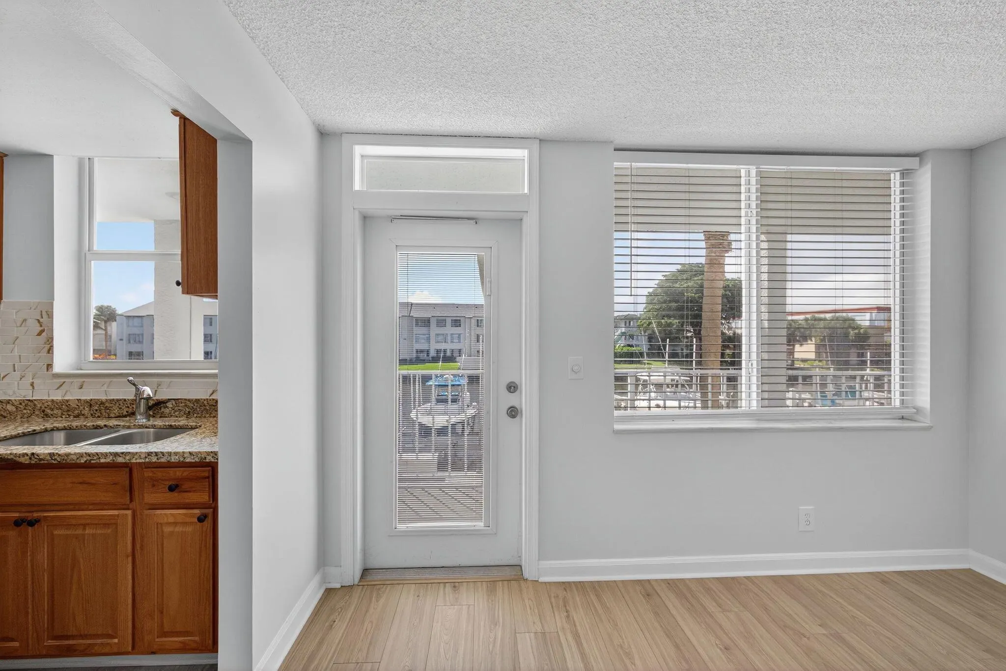 104 Paradise Harbour Boulevard, #203