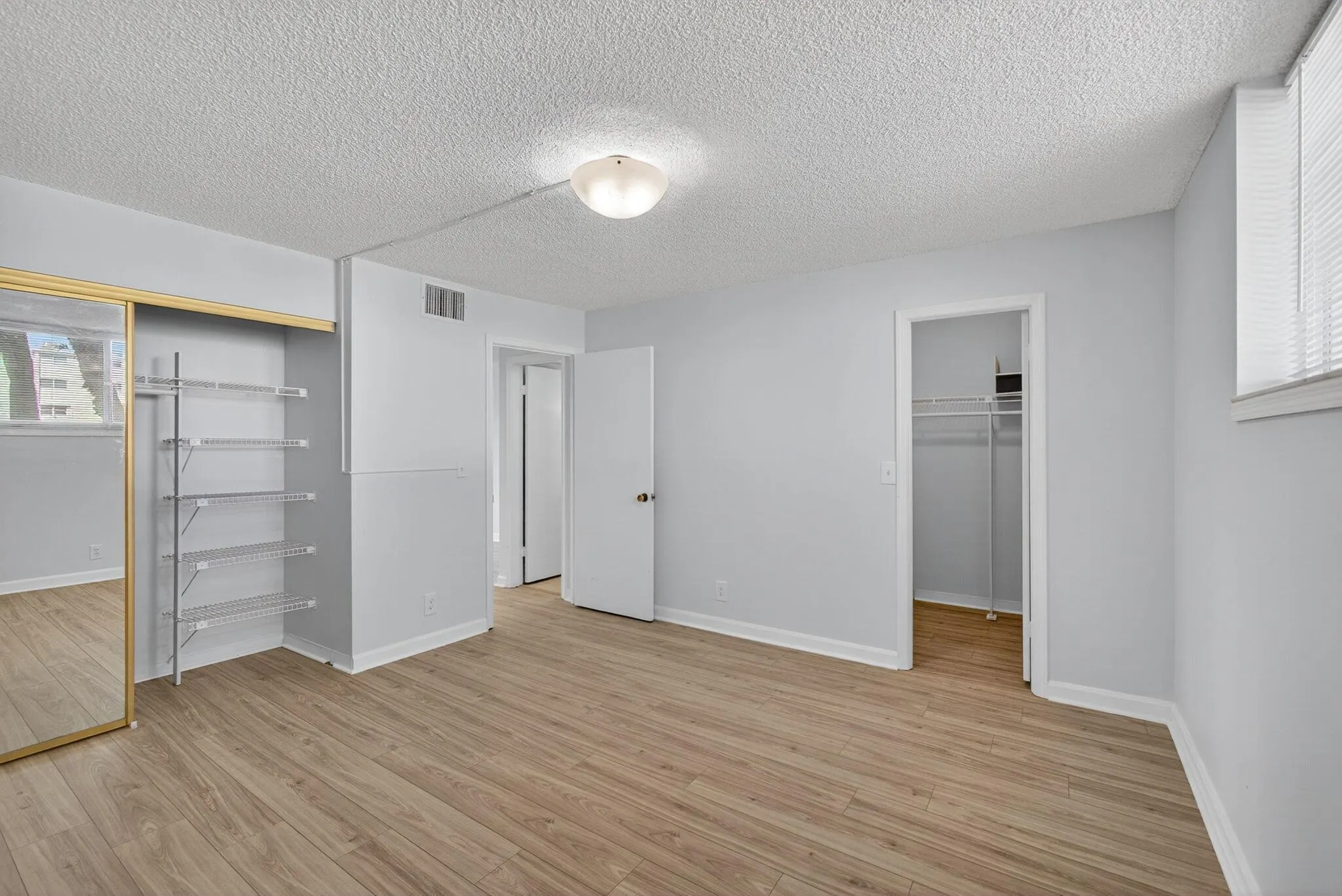 104 Paradise Harbour Boulevard, #203