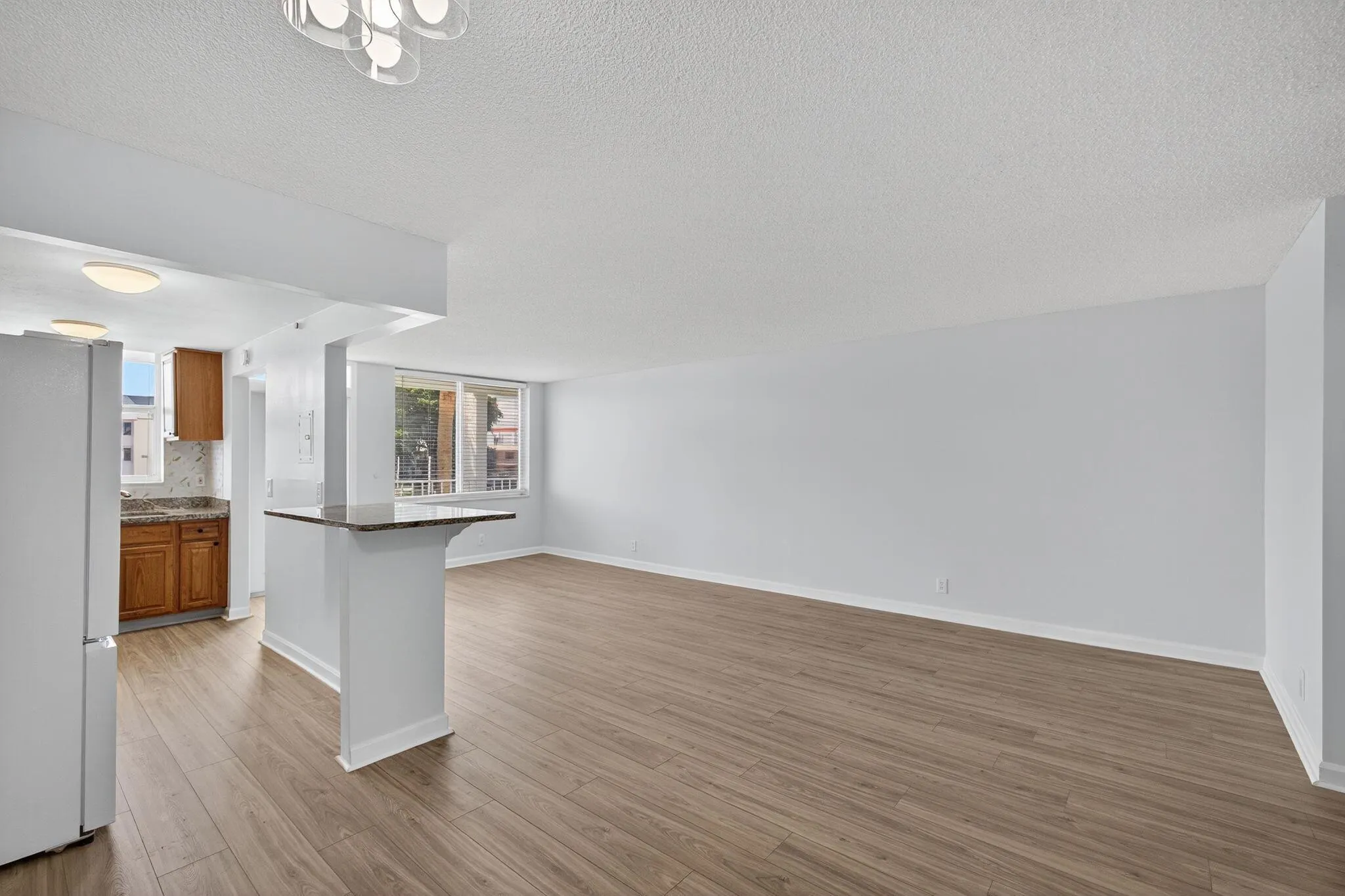 104 Paradise Harbour Boulevard, #203