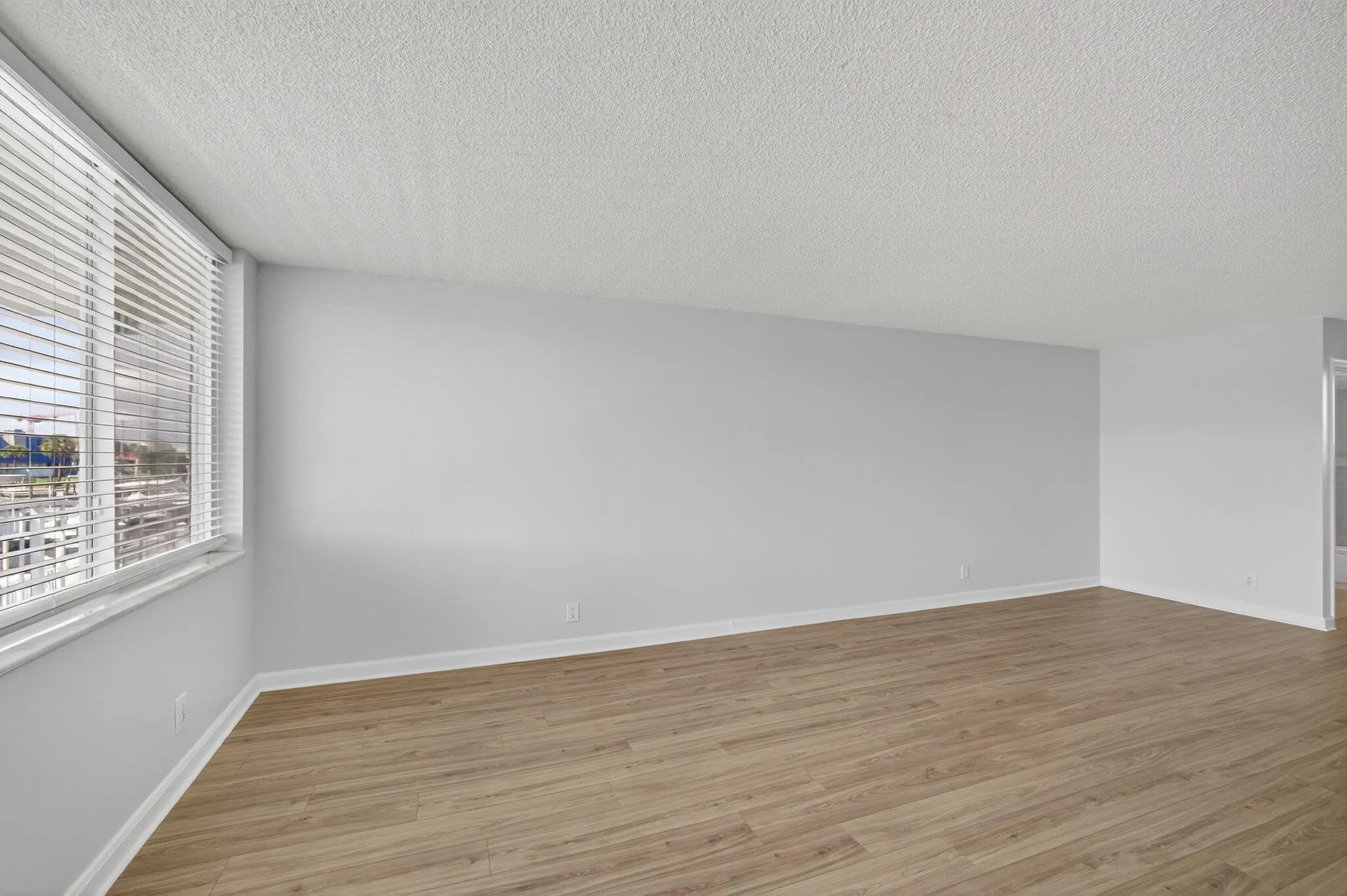 104 Paradise Harbour Boulevard, #203