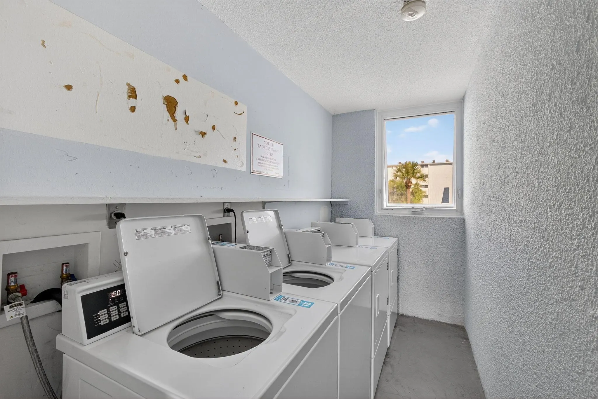104 Paradise Harbour Boulevard, #203