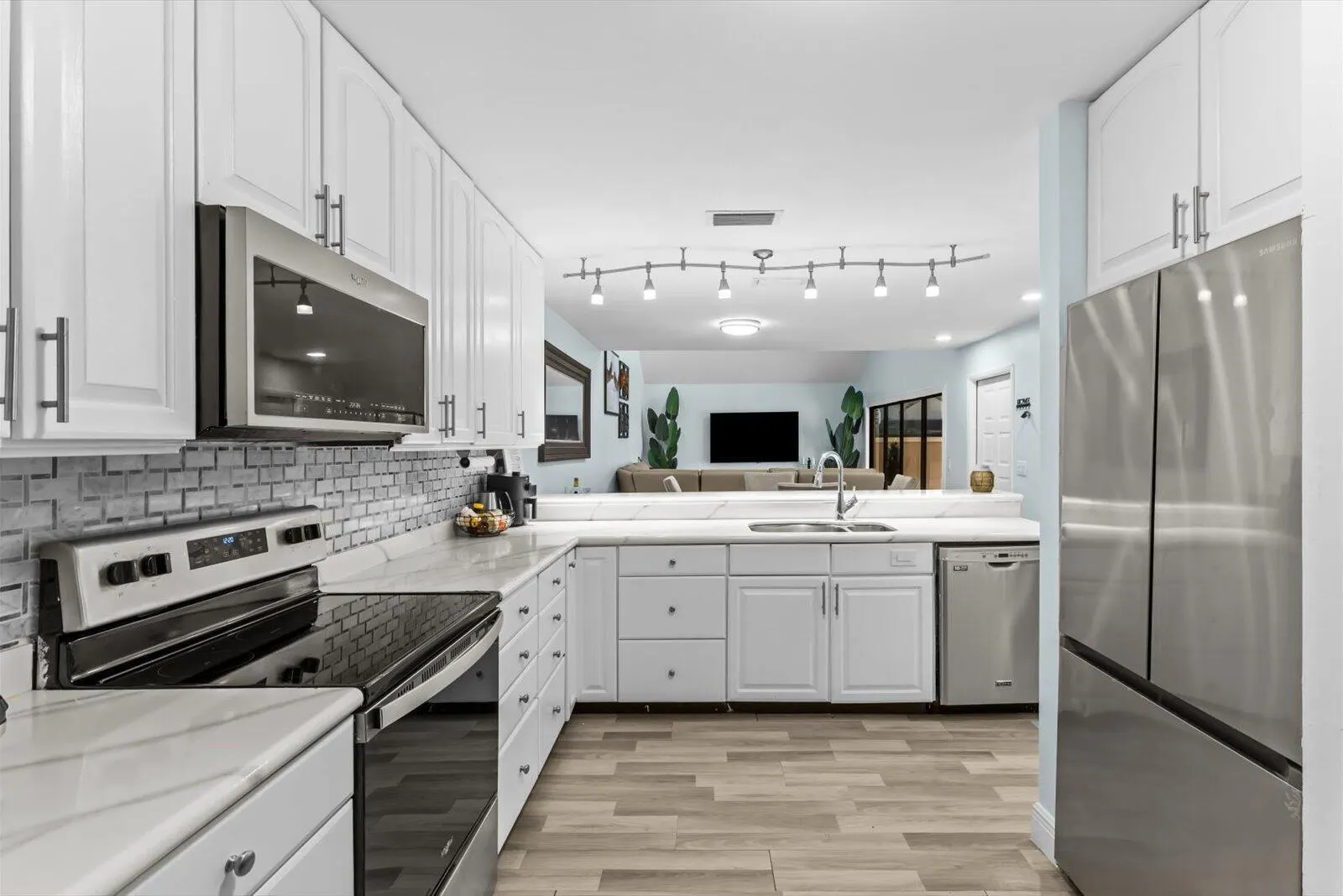 1100 SE Mitchell Avenue, #103