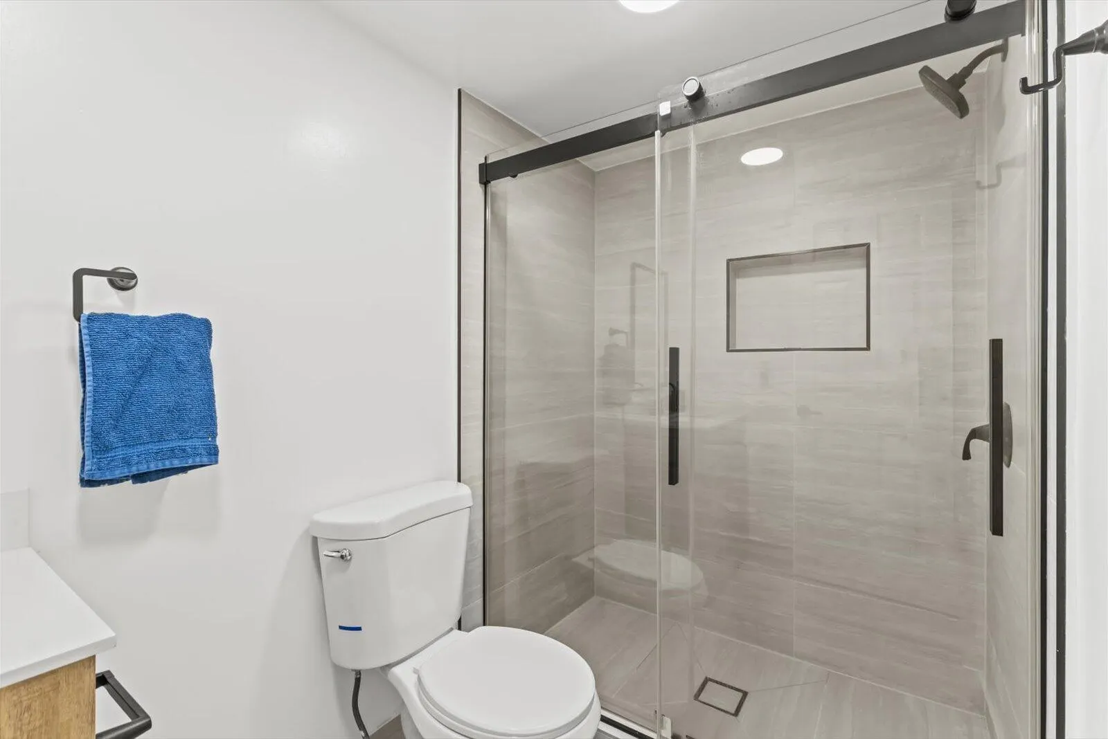1100 SE Mitchell Avenue, #103