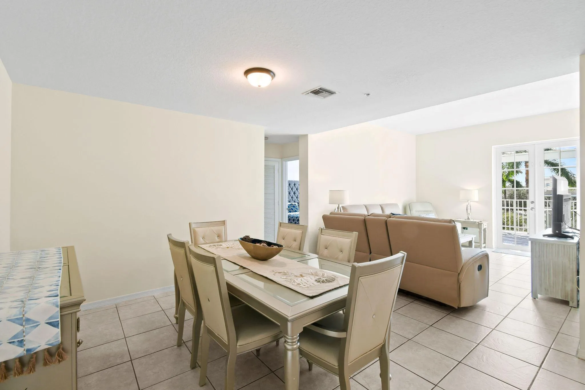 1200 Town Center Drive, #326