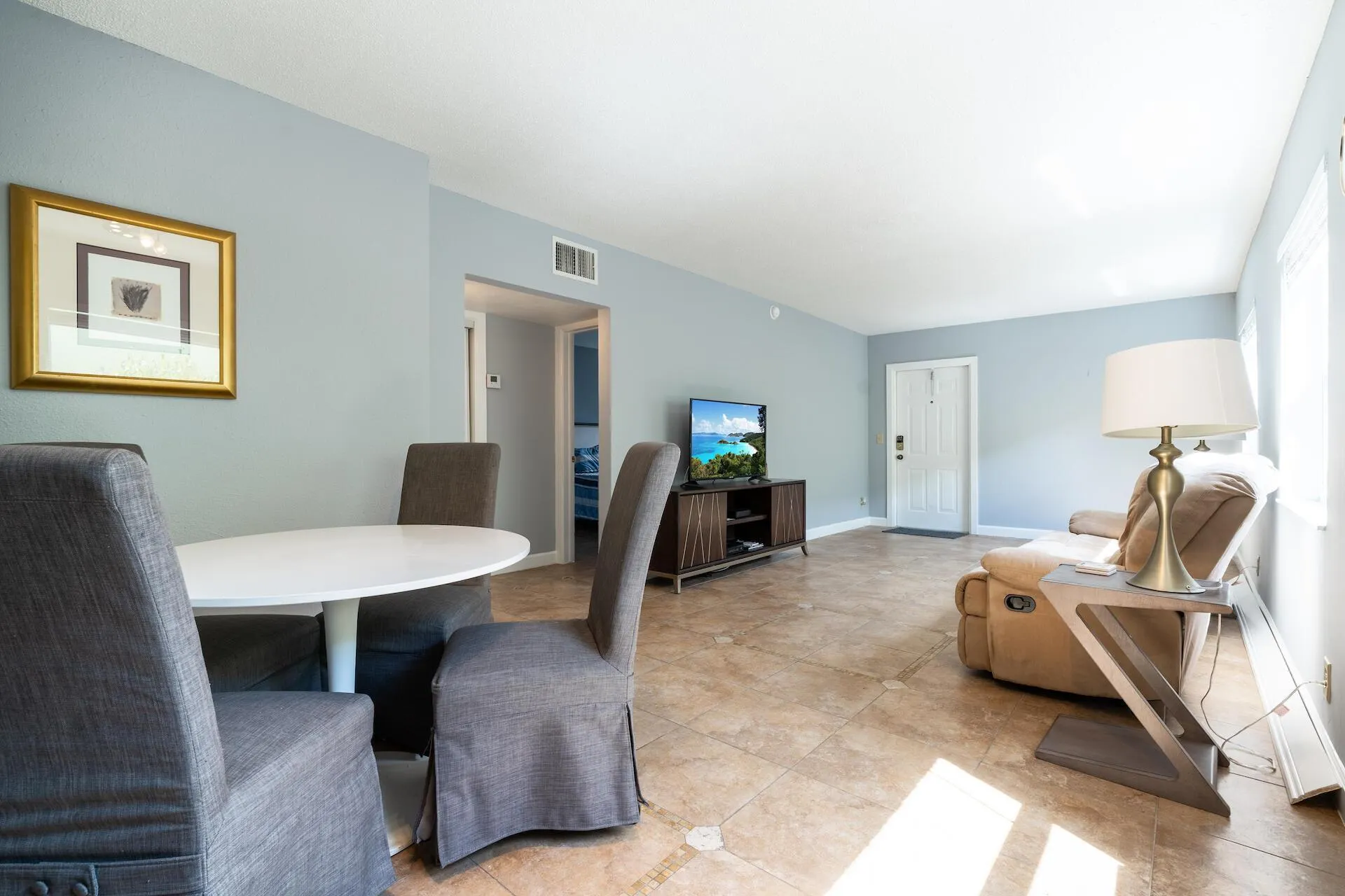 2607 NE 8th Avenue, #1