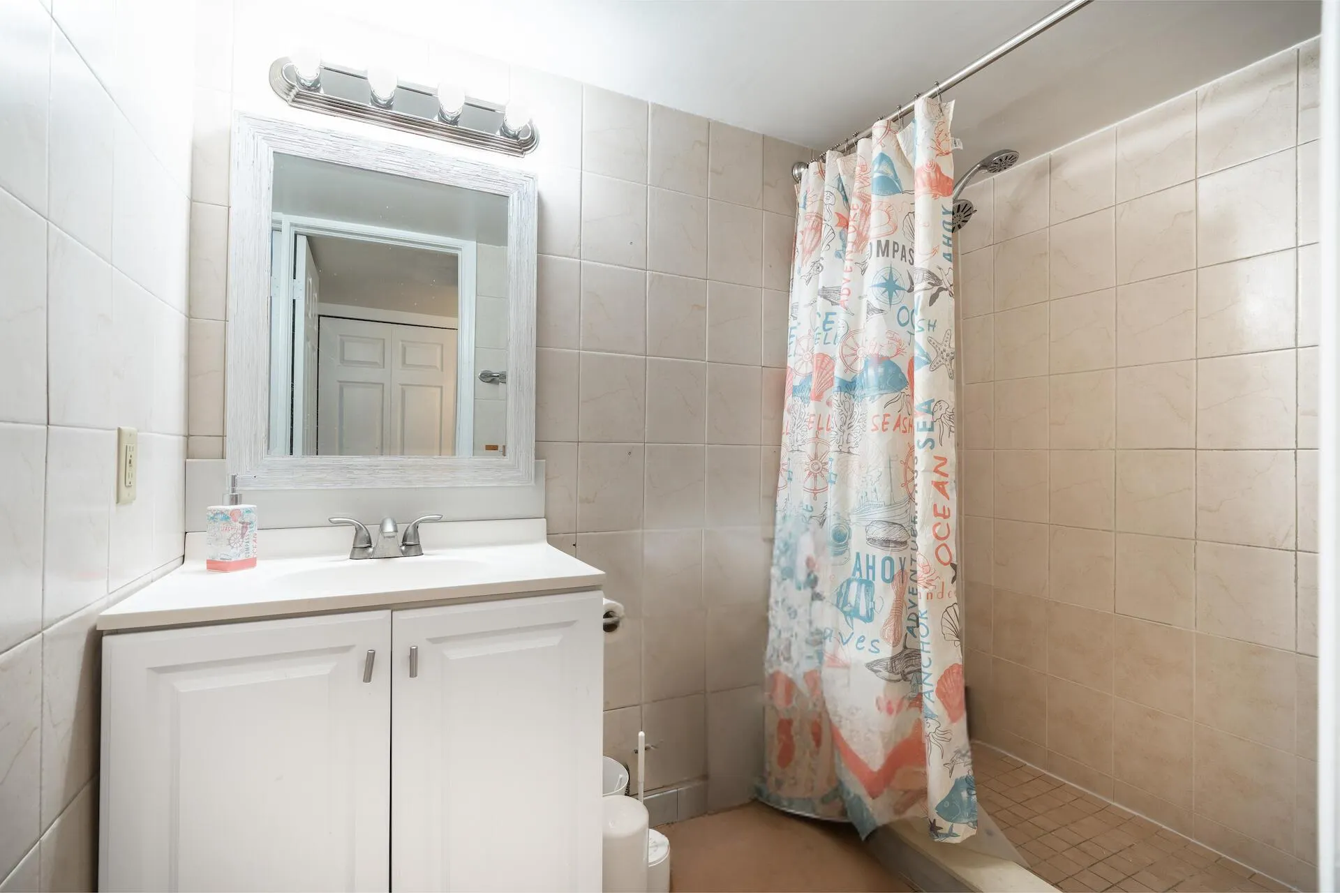 2607 NE 8th Avenue, #1