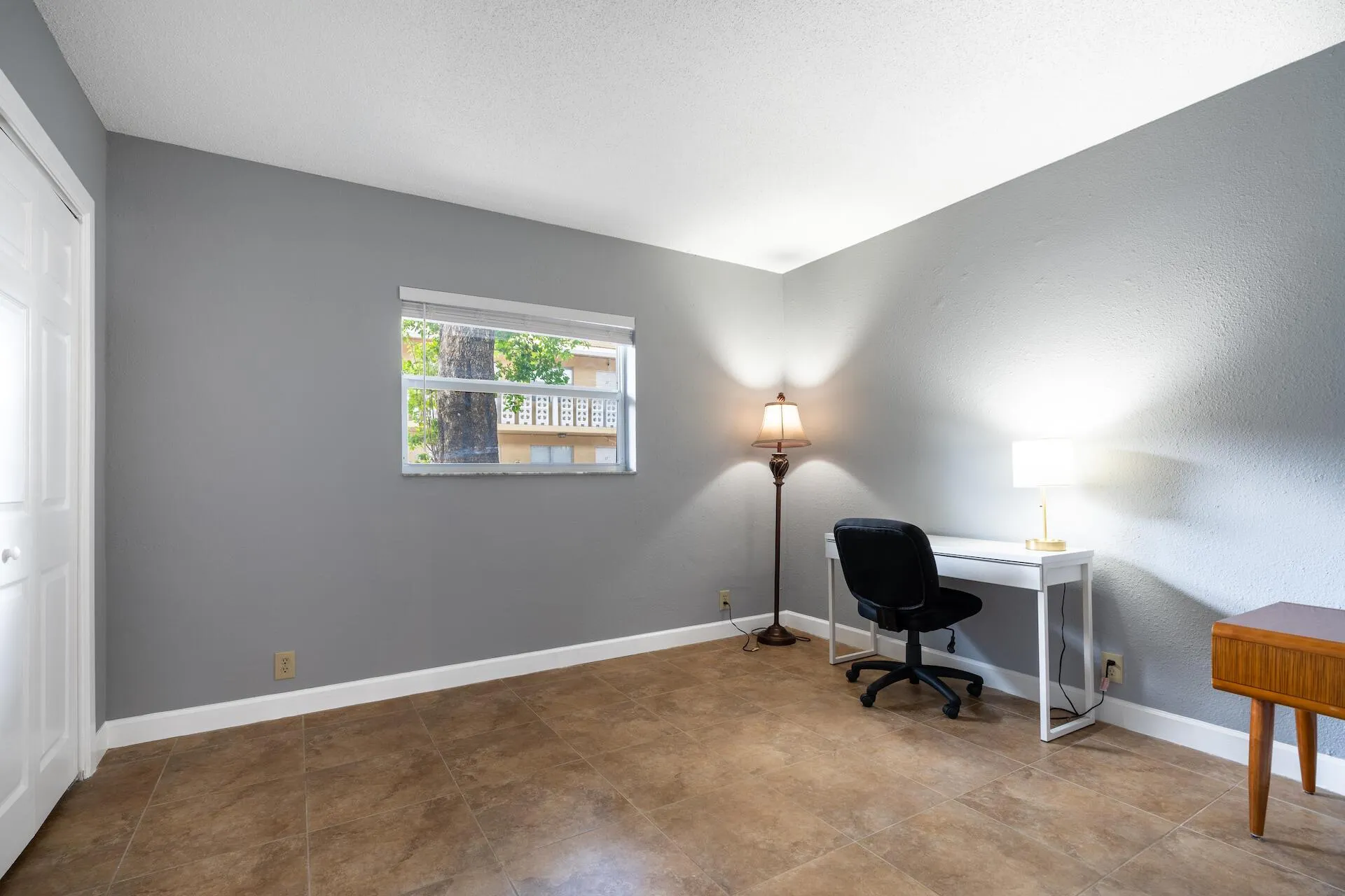 2607 NE 8th Avenue, #1