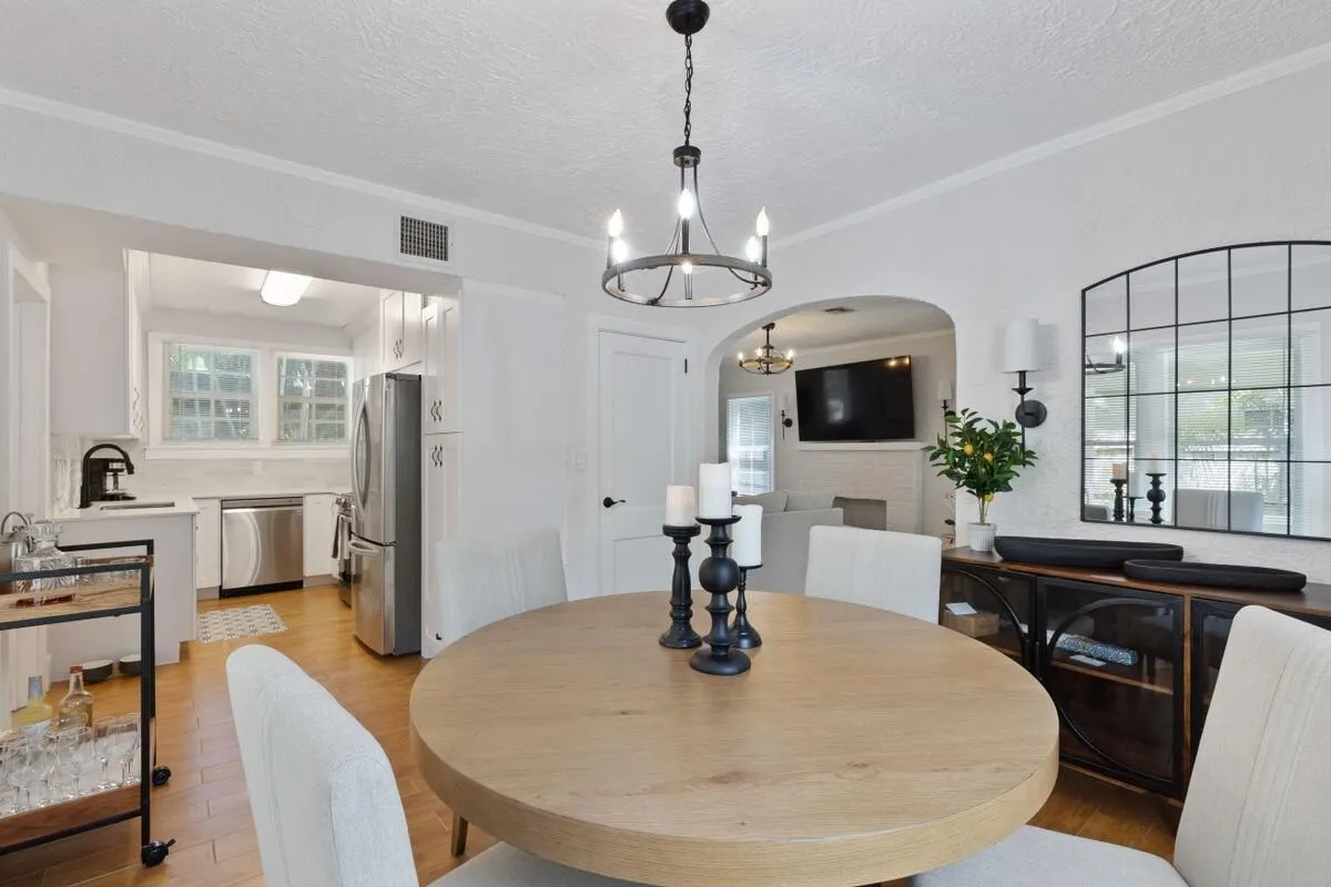 209 Lytton Court