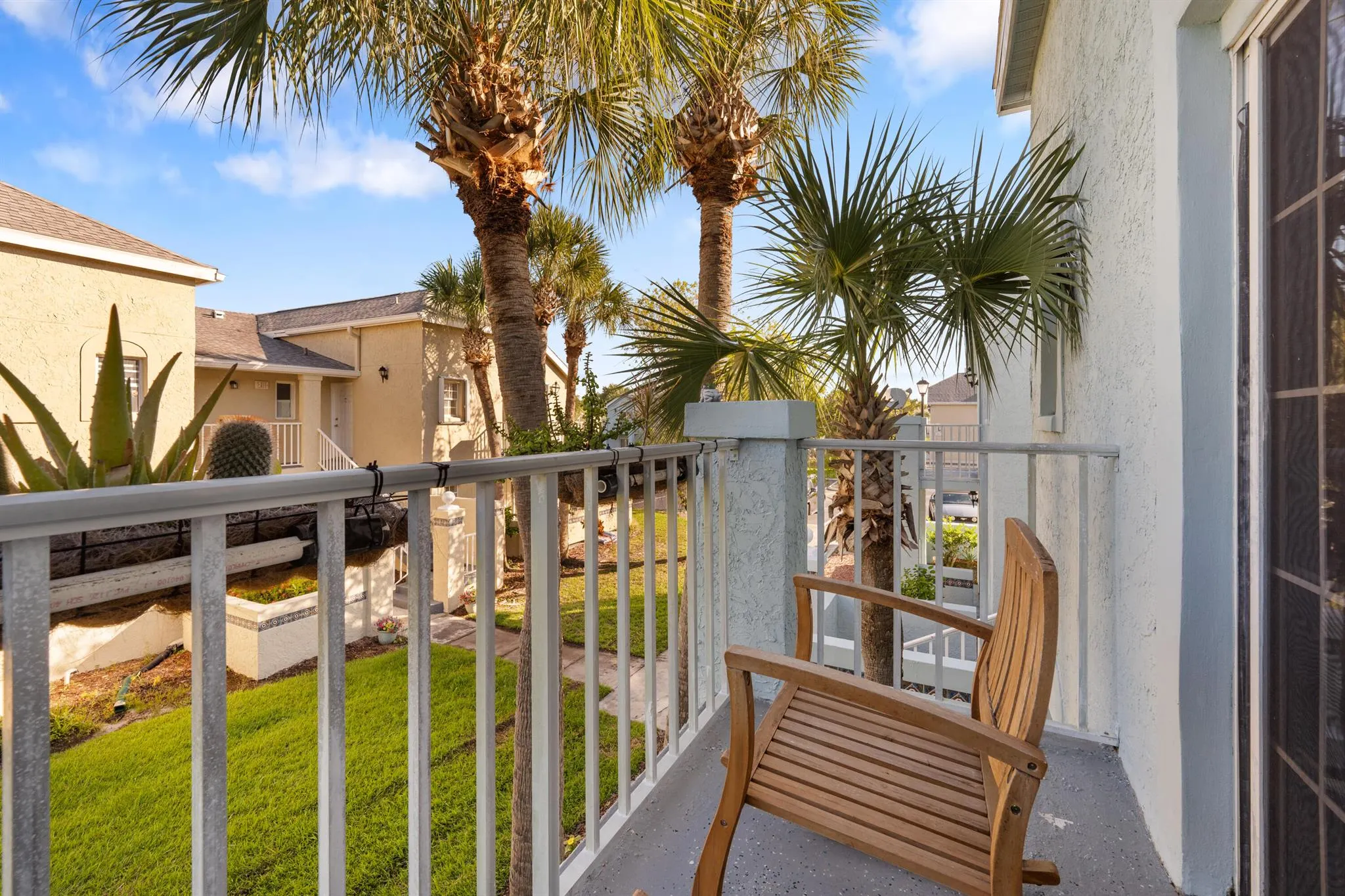 1616 SE Green Acres Circle, #M-204
