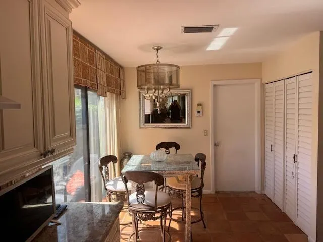 5723 Lakeview Mews Circle