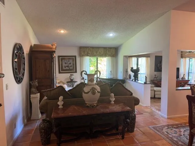 5723 Lakeview Mews Circle
