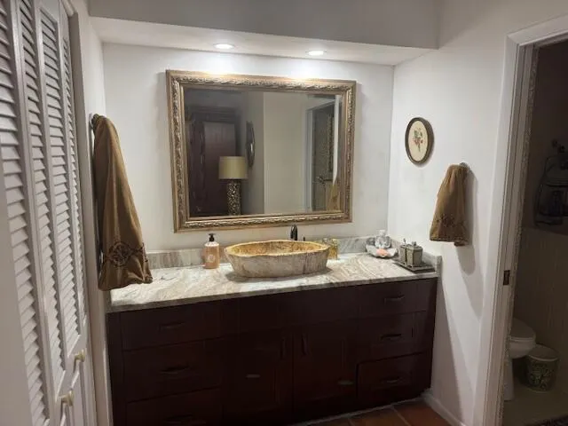 5723 Lakeview Mews Circle