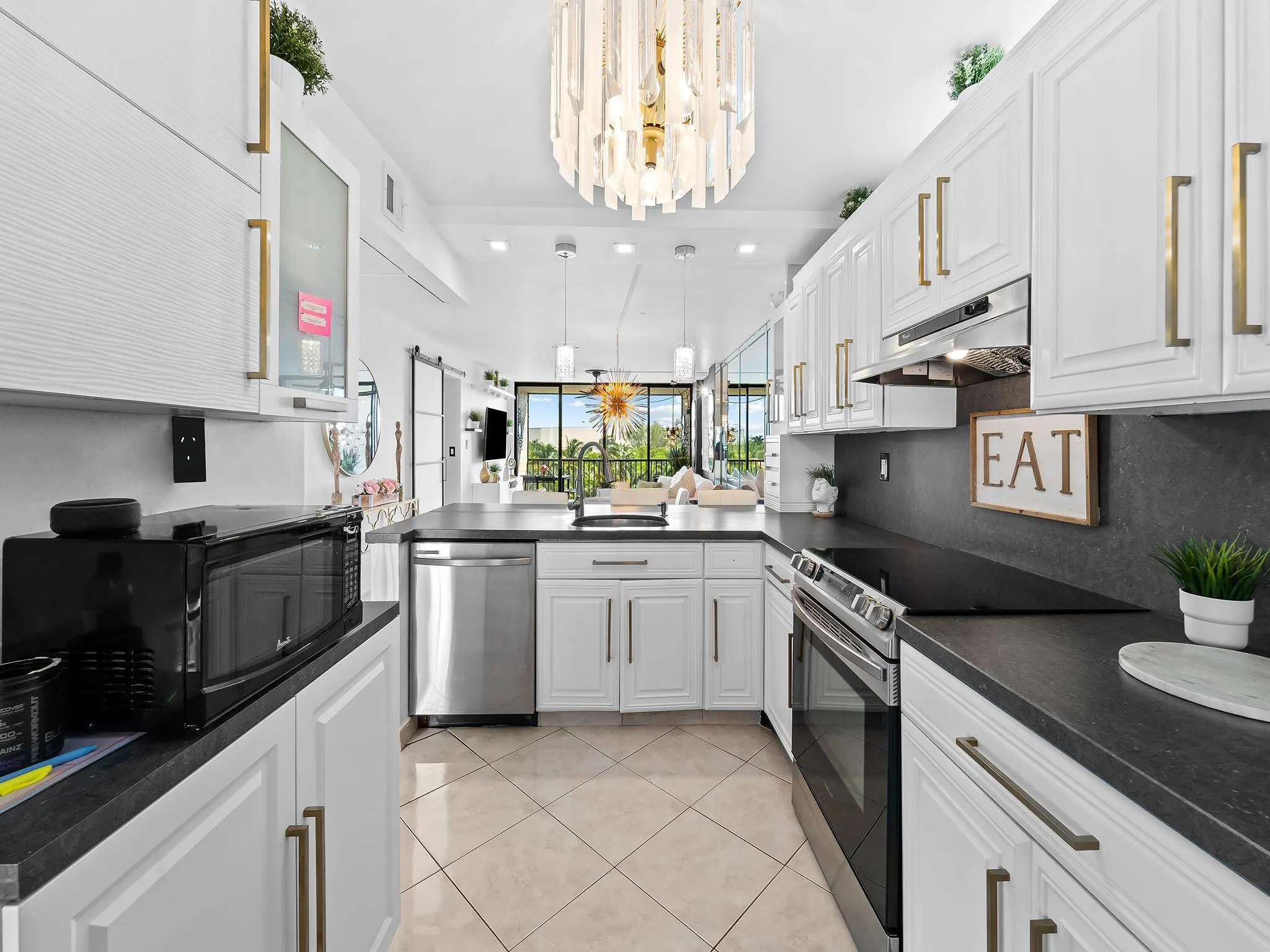 13 Royal Palm Way, #5030
