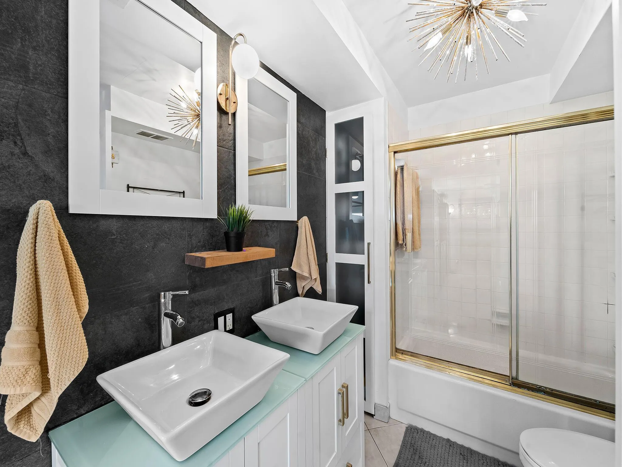 13 Royal Palm Way, #5030