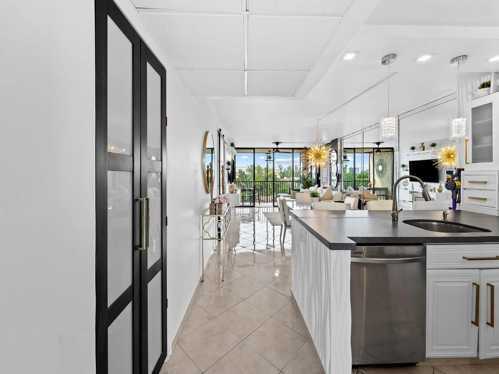 13 Royal Palm Way, #5030