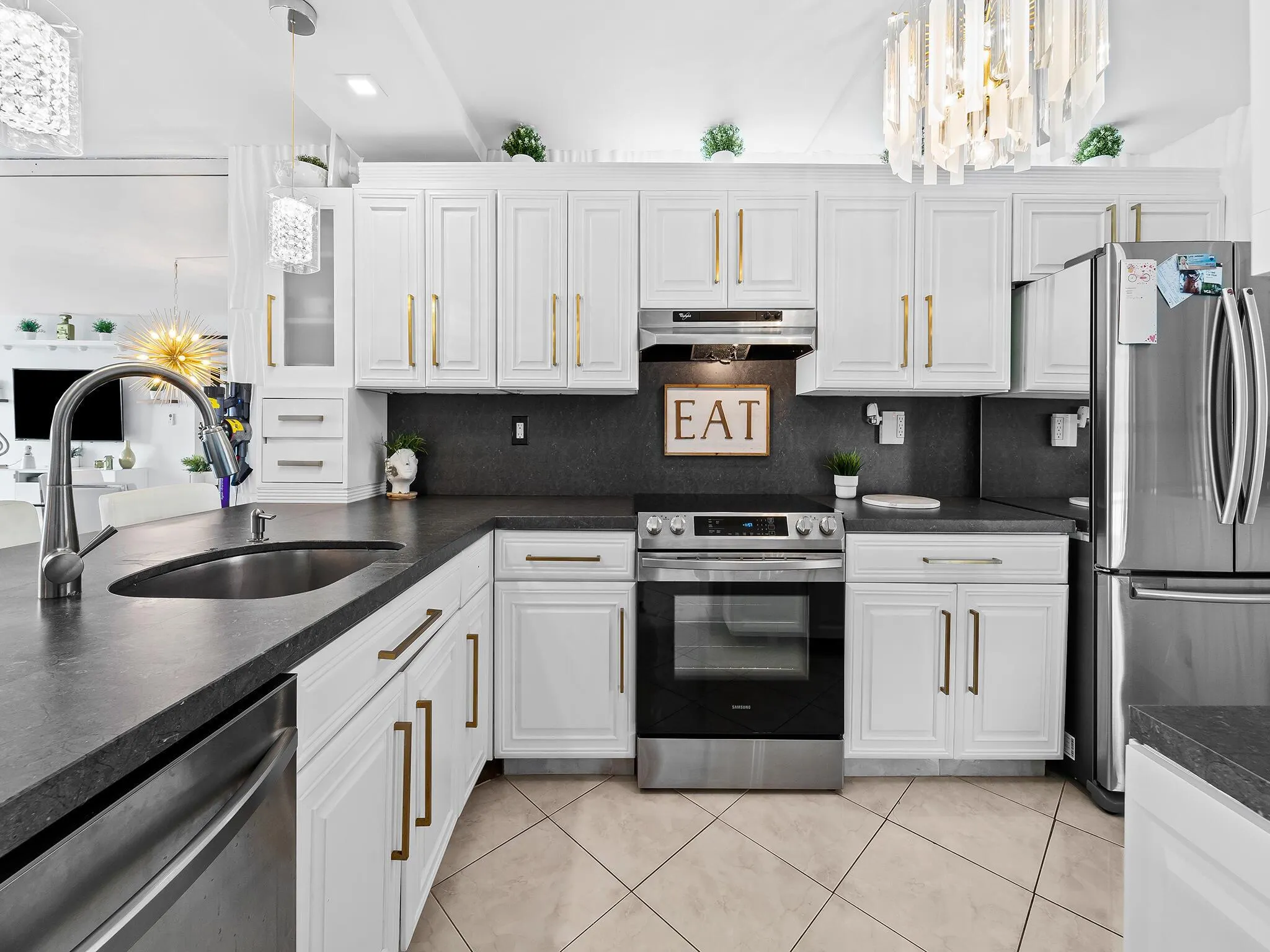 13 Royal Palm Way, #5030