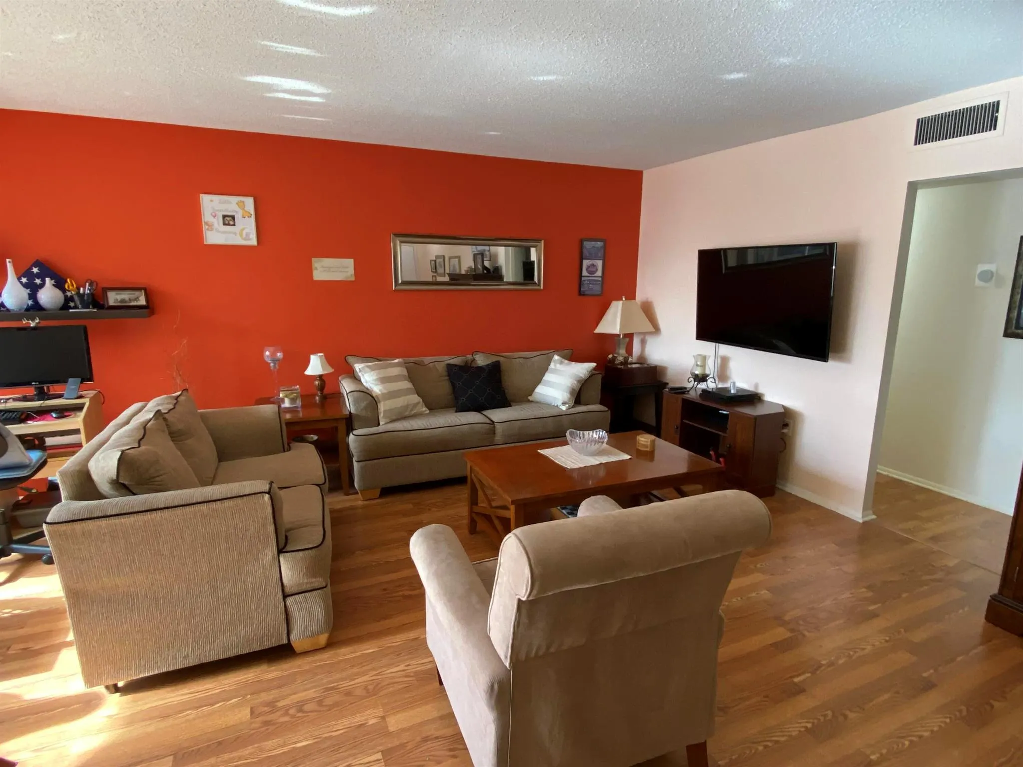 7 Greenway N, #211