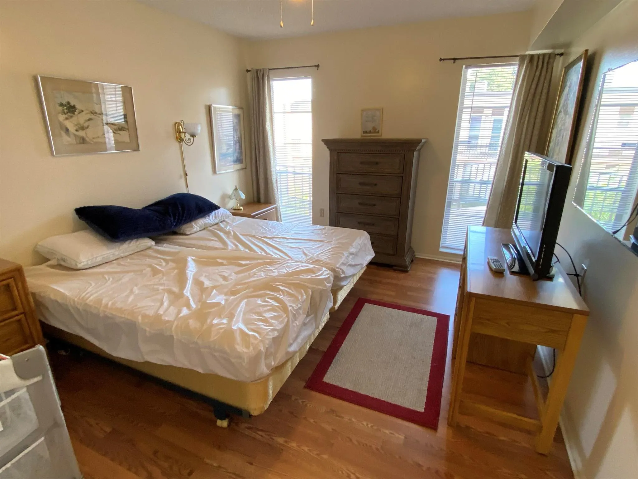 7 Greenway N, #211