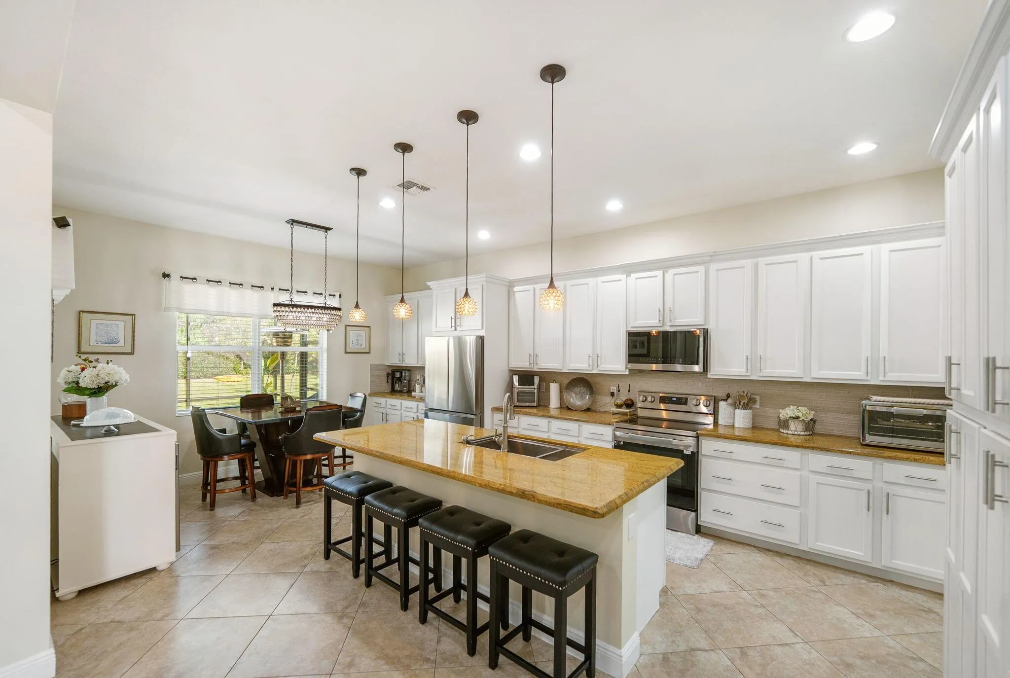 11357 SW Hillcrest Circle