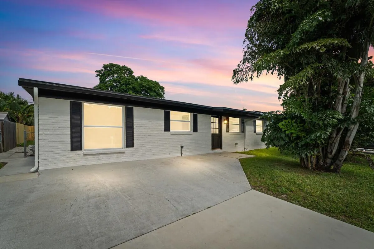 3797 Bahama Road
