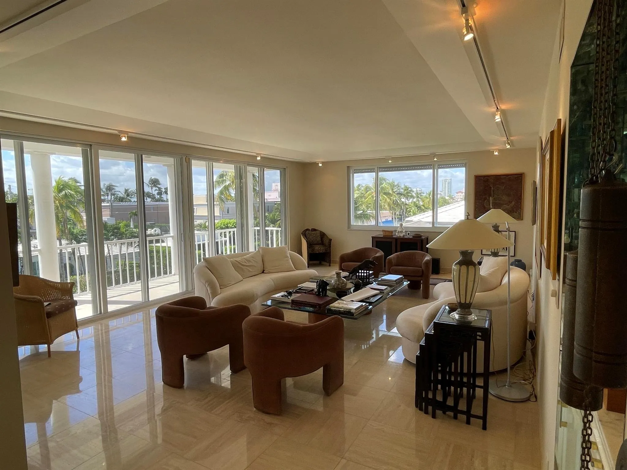 145 Peruvian Avenue, #301