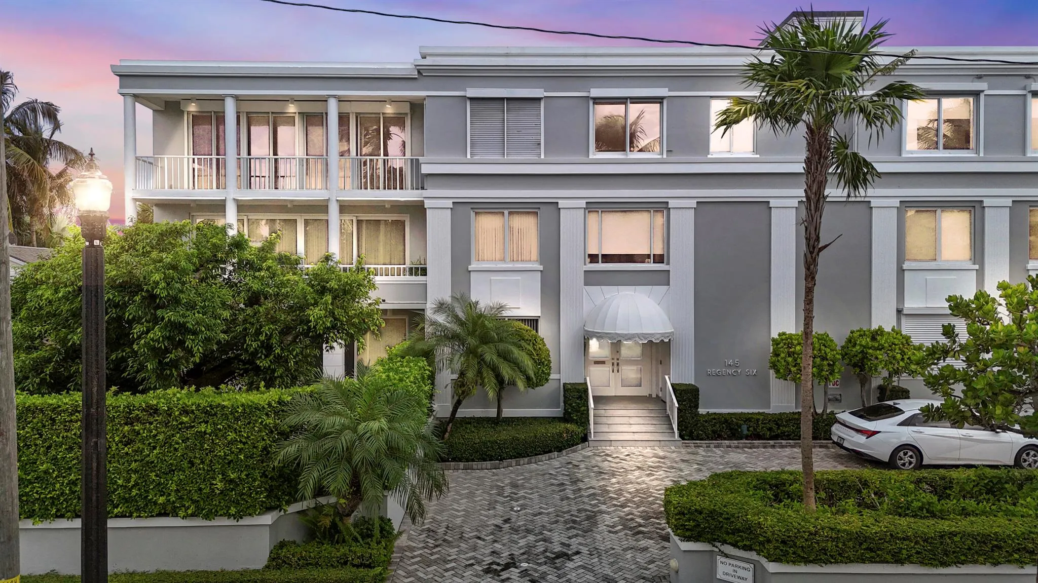 145 Peruvian Avenue, #301