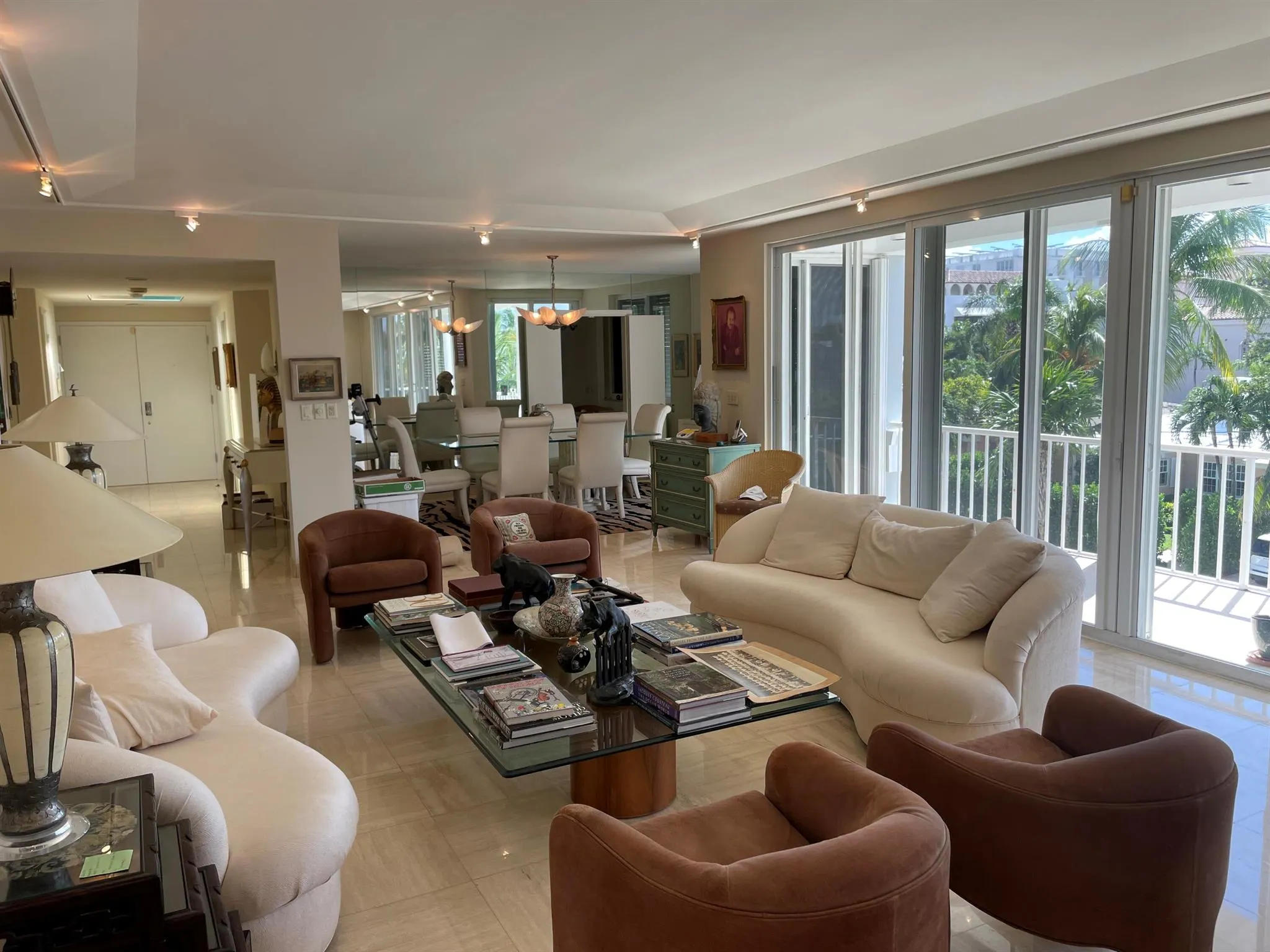 145 Peruvian Avenue, #301
