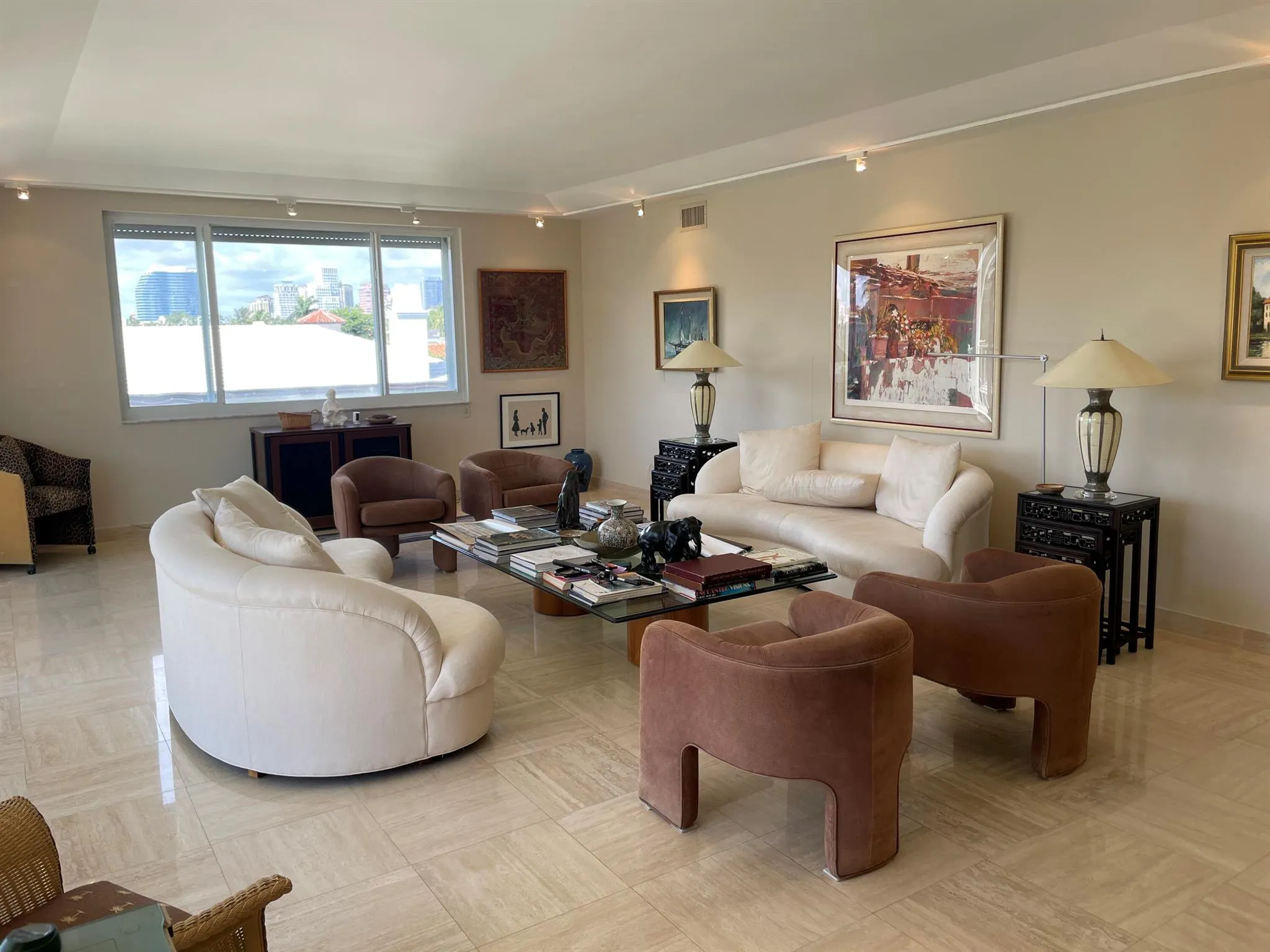 145 Peruvian Avenue, #301