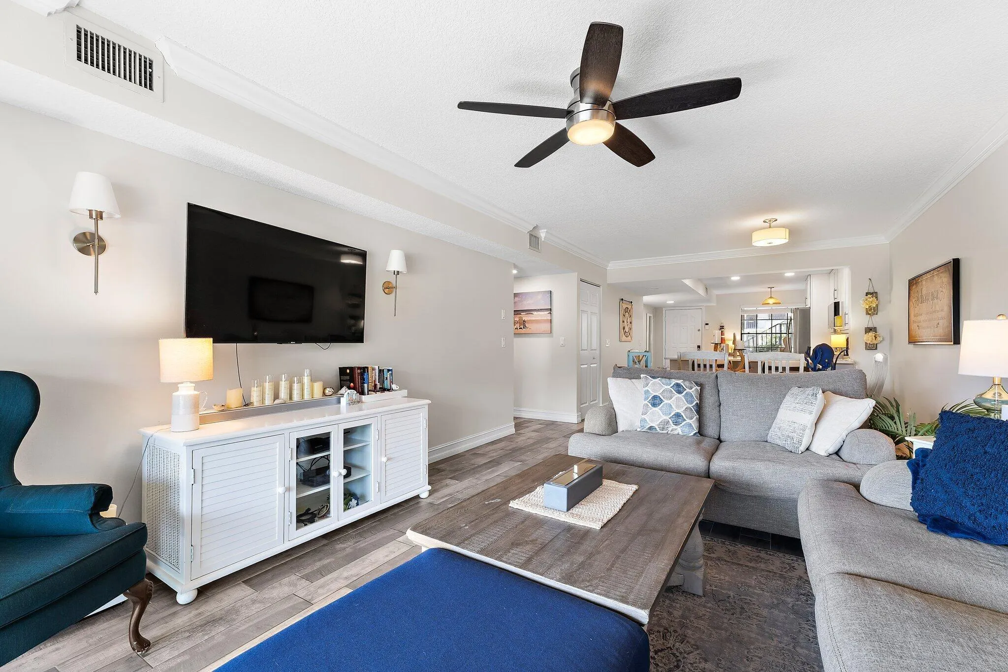 1201 Pinecrest Circle, #B